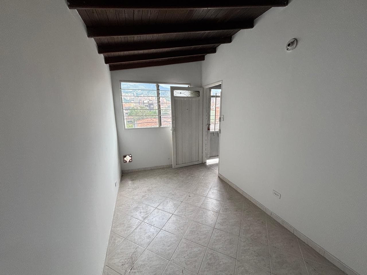 Apartamento en arriendo en Itagui — foto 2 de 13