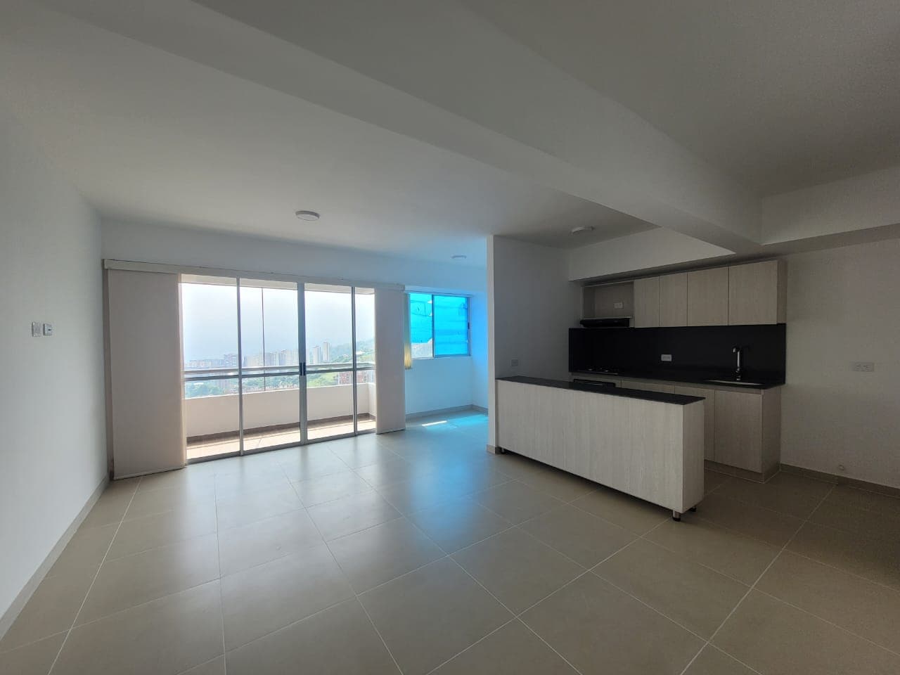 Apartamento en arriendo en Las Lomitas, Sabaneta — foto 5 de 17