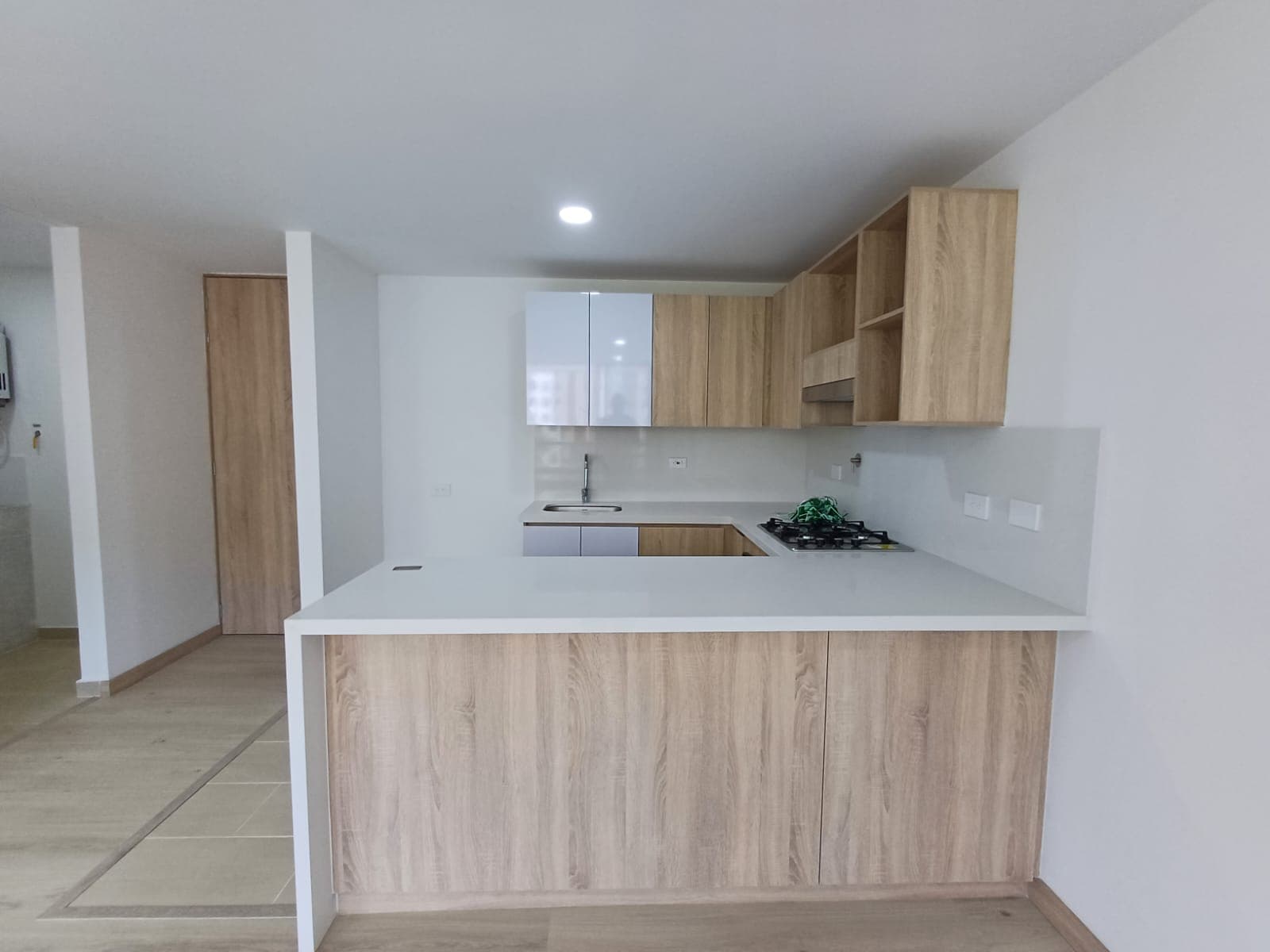 Apartamento en arriendo en Camino Verde, Envigado — foto 3 de 19