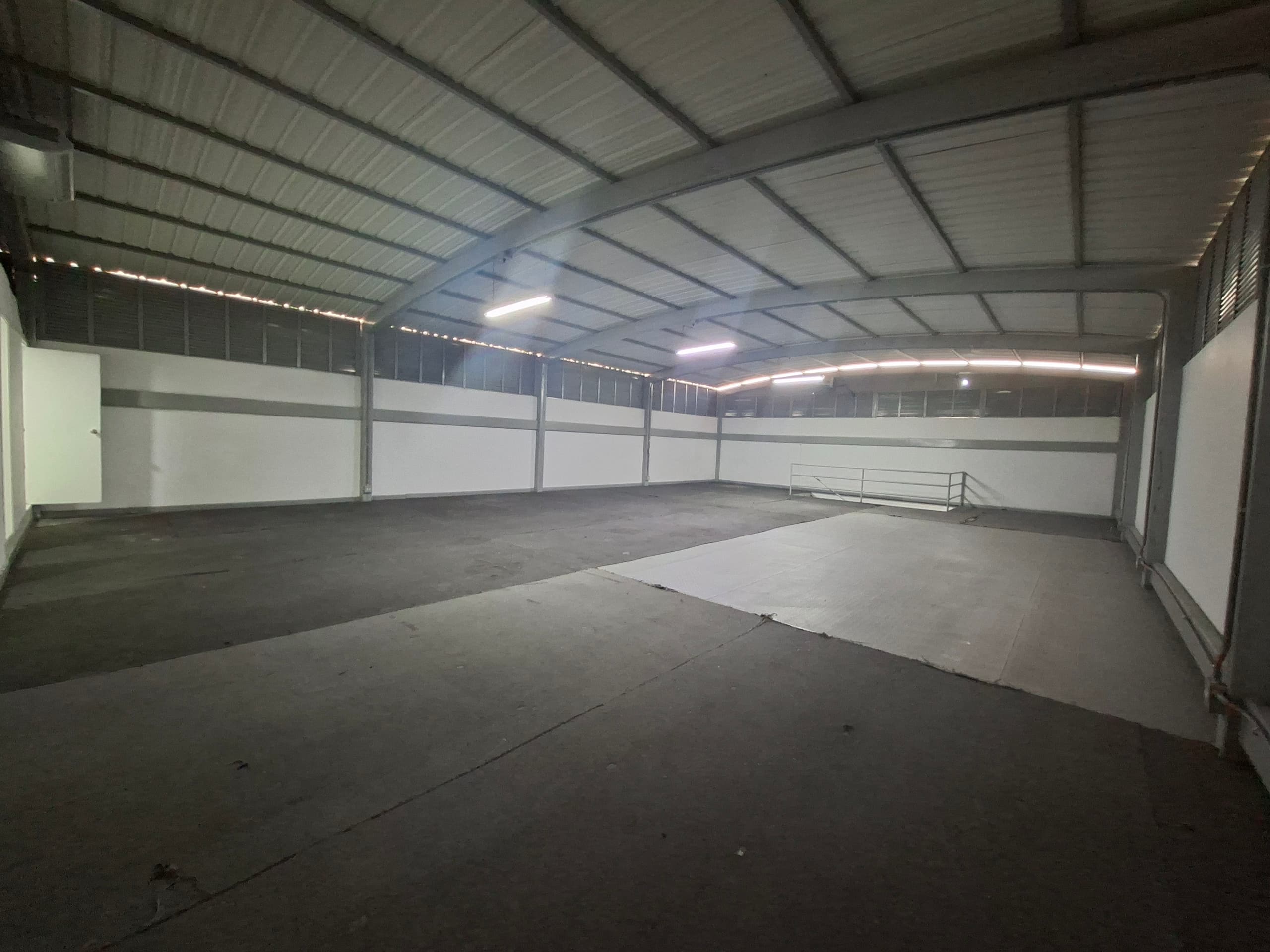 Bodega en arriendo en Centro De La Moda, Itagui — foto 2 de 20
