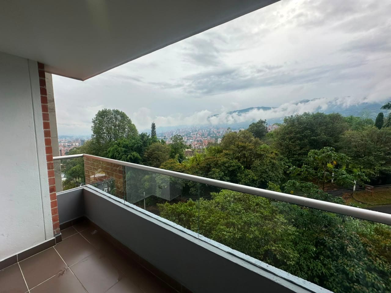 Apartamento en arriendo en Las Antillas, Envigado — foto 1 de 15