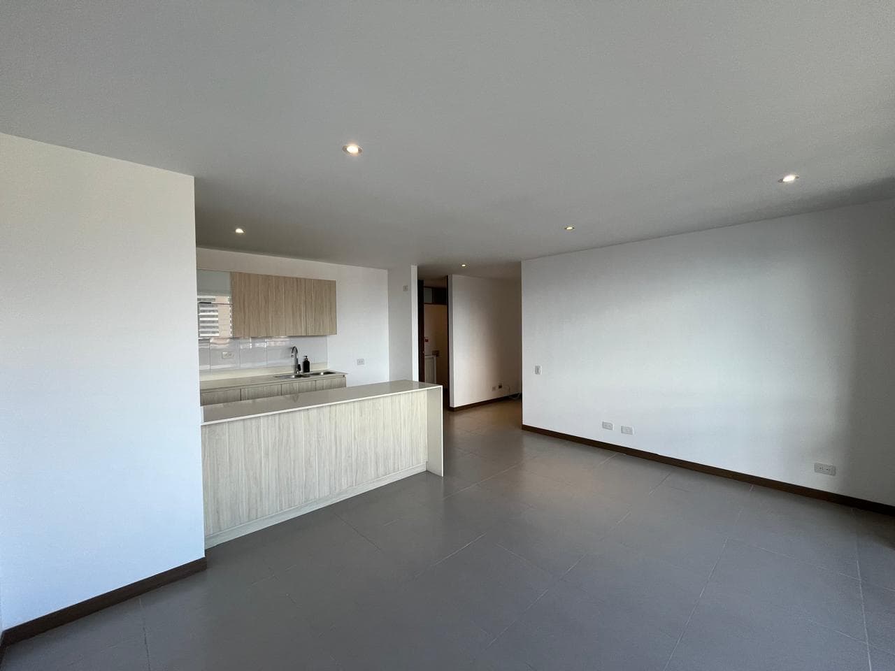 Apartamento en arriendo en Los Gonzalez, Poblado, Medellín — foto 4 de 20