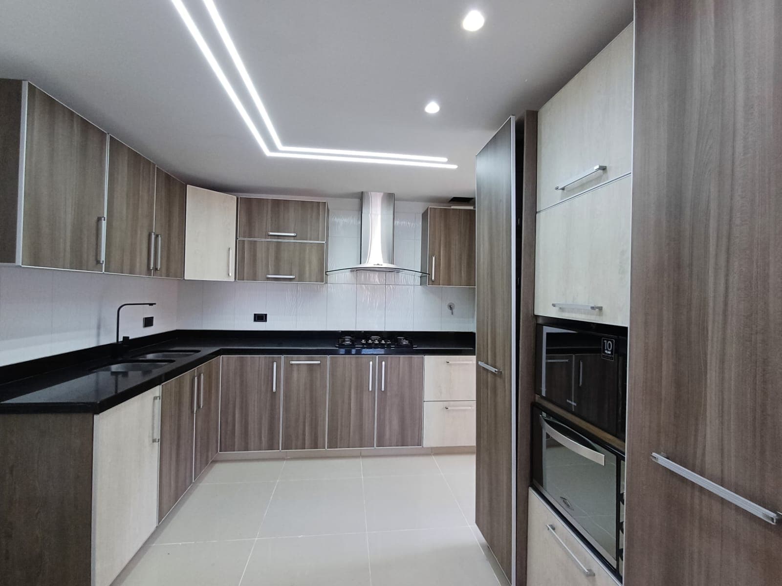 Apartamento en arriendo en El Esmeraldal, Envigado — foto 1 de 20