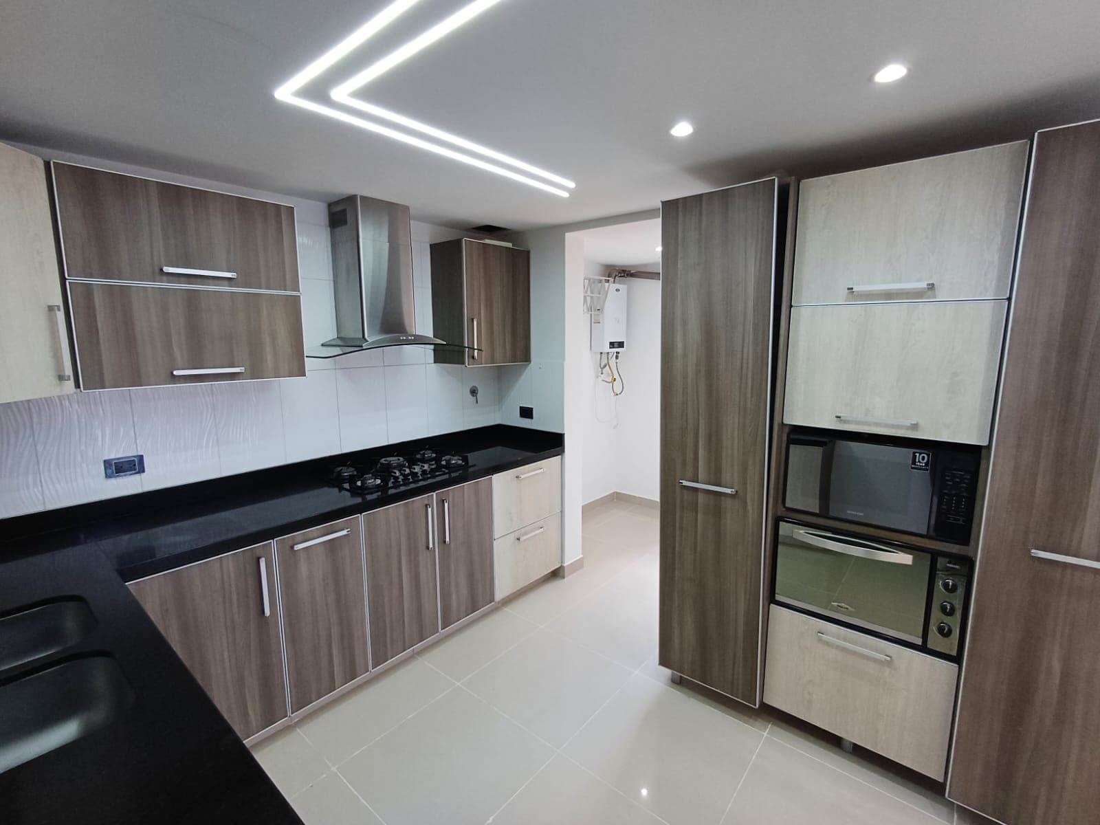 Apartamento en arriendo en El Esmeraldal, Envigado — foto 2 de 20