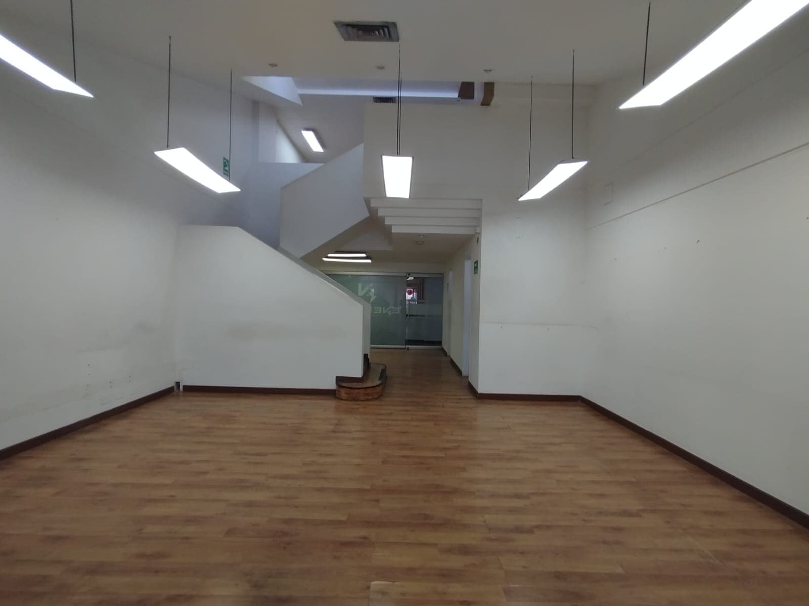 Oficina en arriendo en El Campestre, Poblado, Medellín — foto 1 de 20