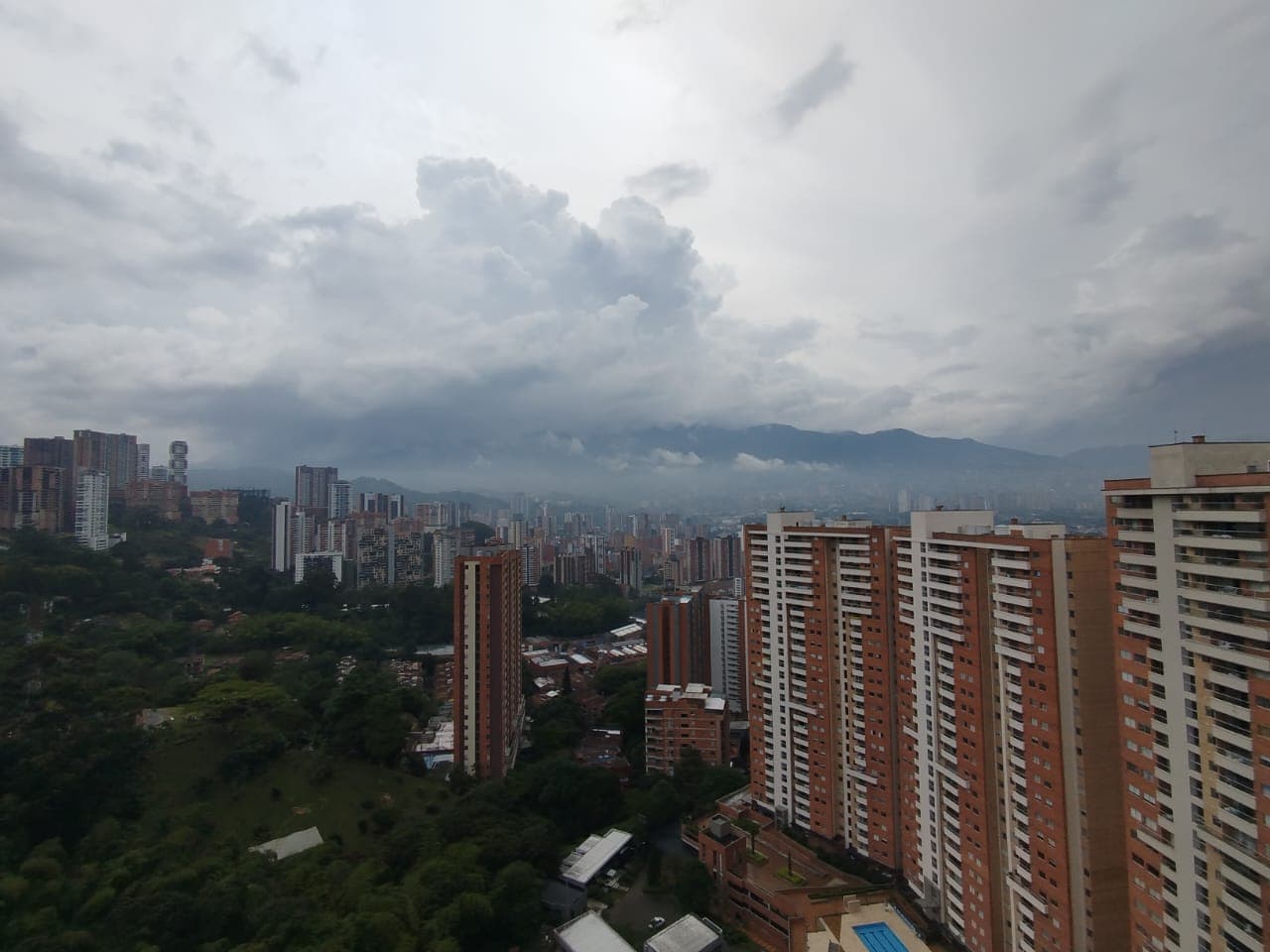 Apartamento en arriendo en Maria Auxiliadora, Sabaneta — foto 1 de 18