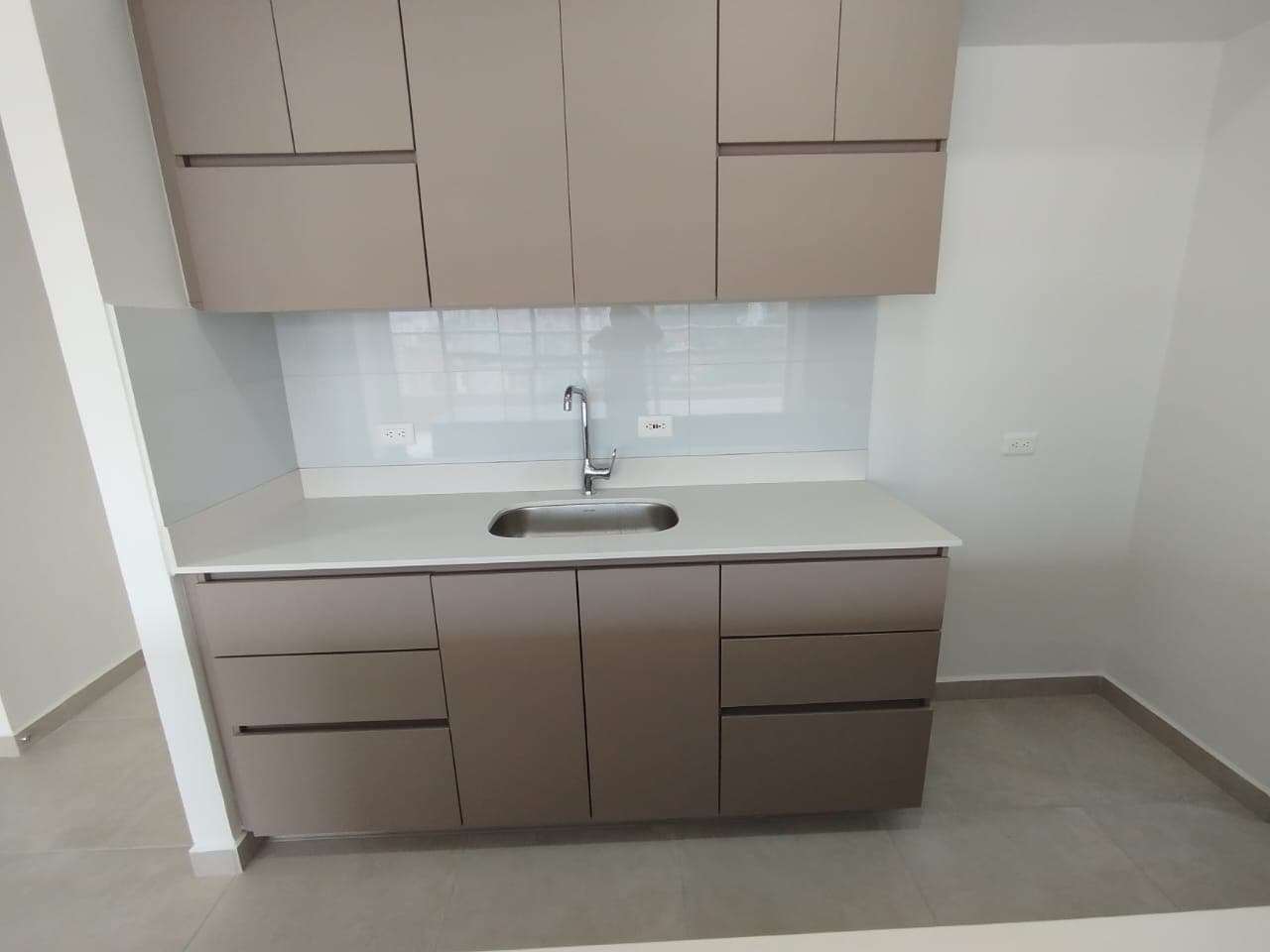 Apartamento en arriendo en Maria Auxiliadora, Sabaneta — foto 5 de 18