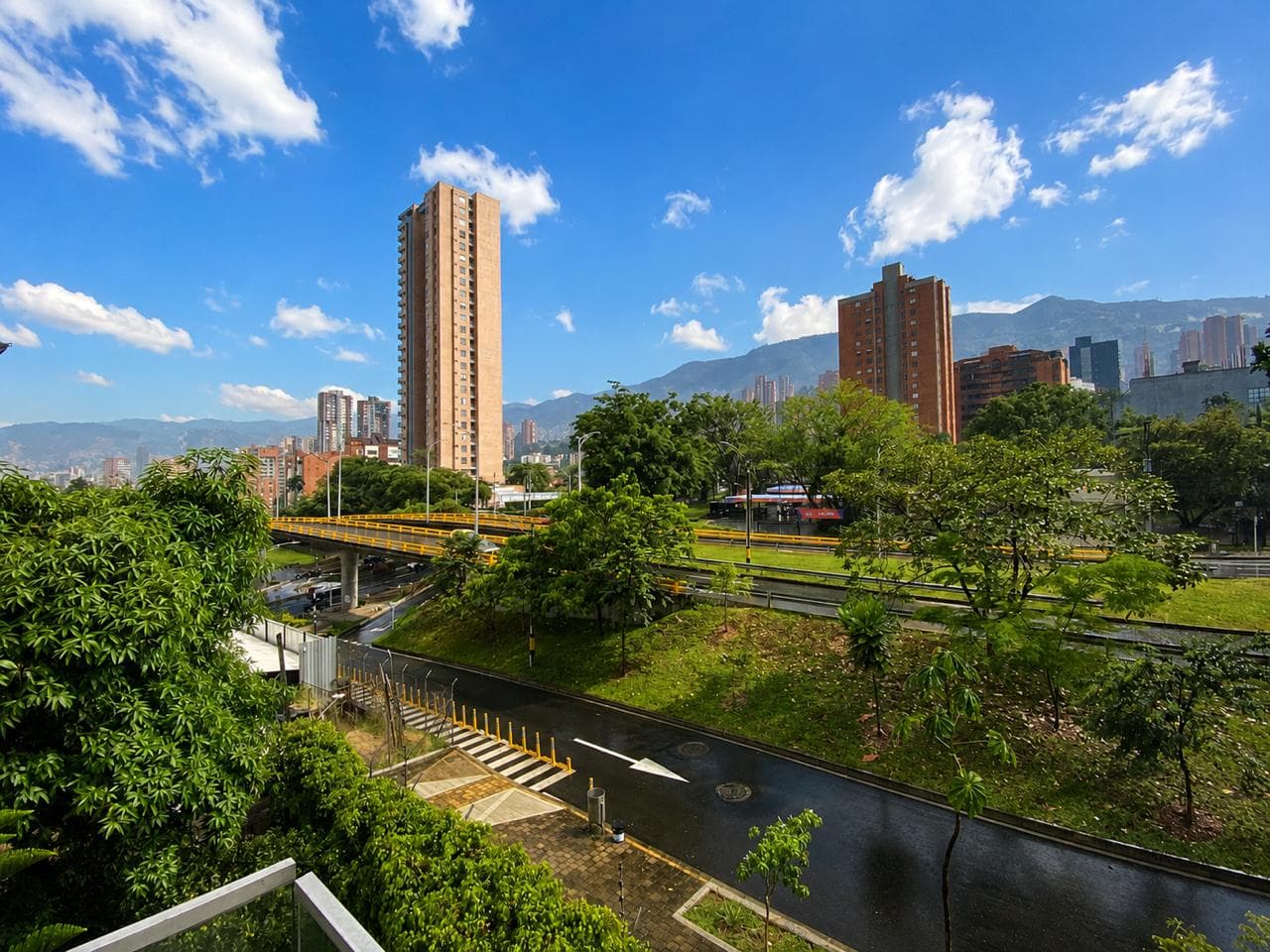 Apartamento en arriendo en Los Parra, Poblado, Medellín — foto 1 de 20