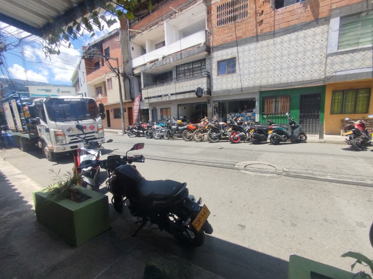 Local en arriendo en La Candelaria, Centro, Medellín — foto 1 de 13