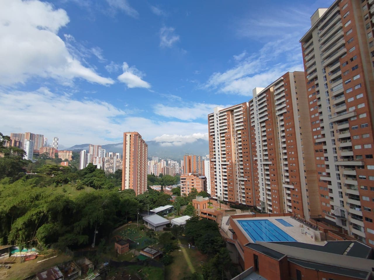 Apartamento en arriendo en Maria Auxiliadora, Sabaneta — foto 1 de 15