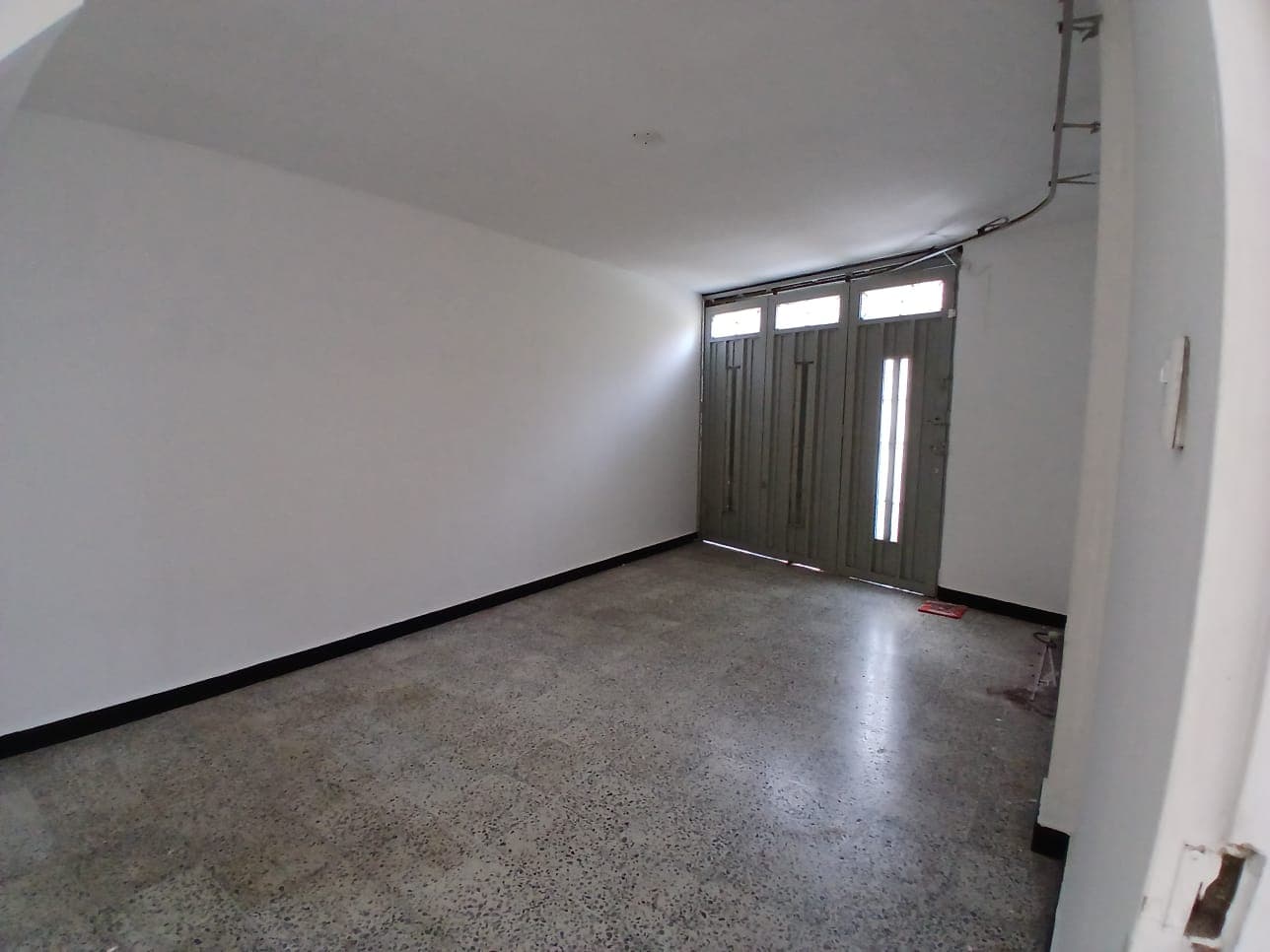 Casa Comercial en arriendo en La Floresta, La America, Medellín — foto 5 de 20