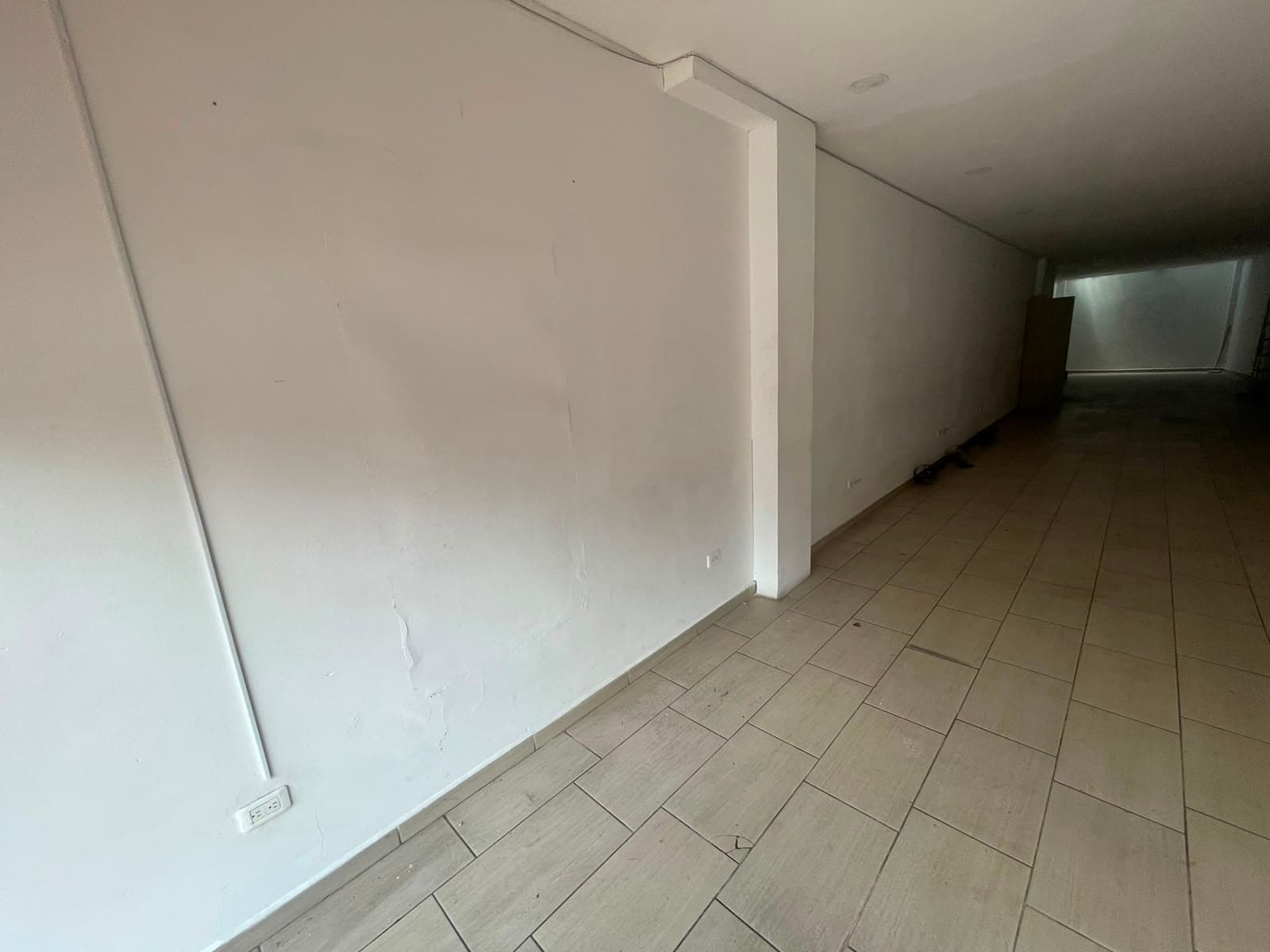 Local en arriendo en Belen, Medellín — foto 2 de 12