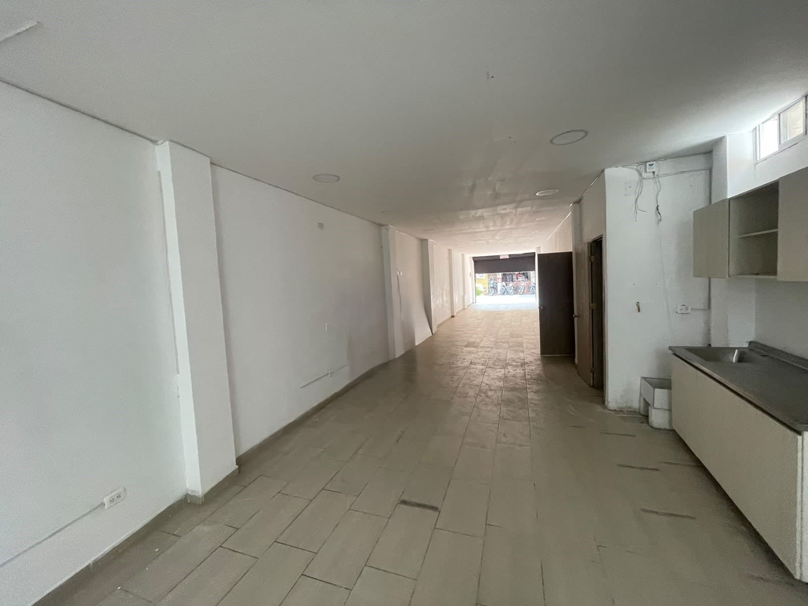 Local en arriendo en Belen, Medellín — foto 5 de 12