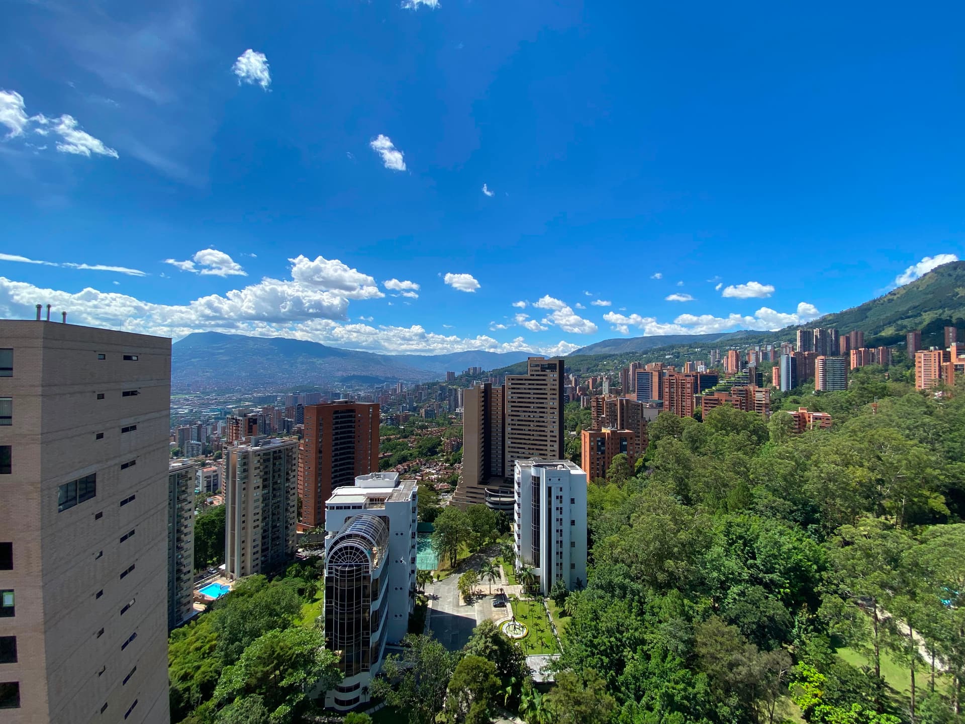 Apartamento en arriendo en Los Balsos, Poblado, Medellín — foto 1 de 20