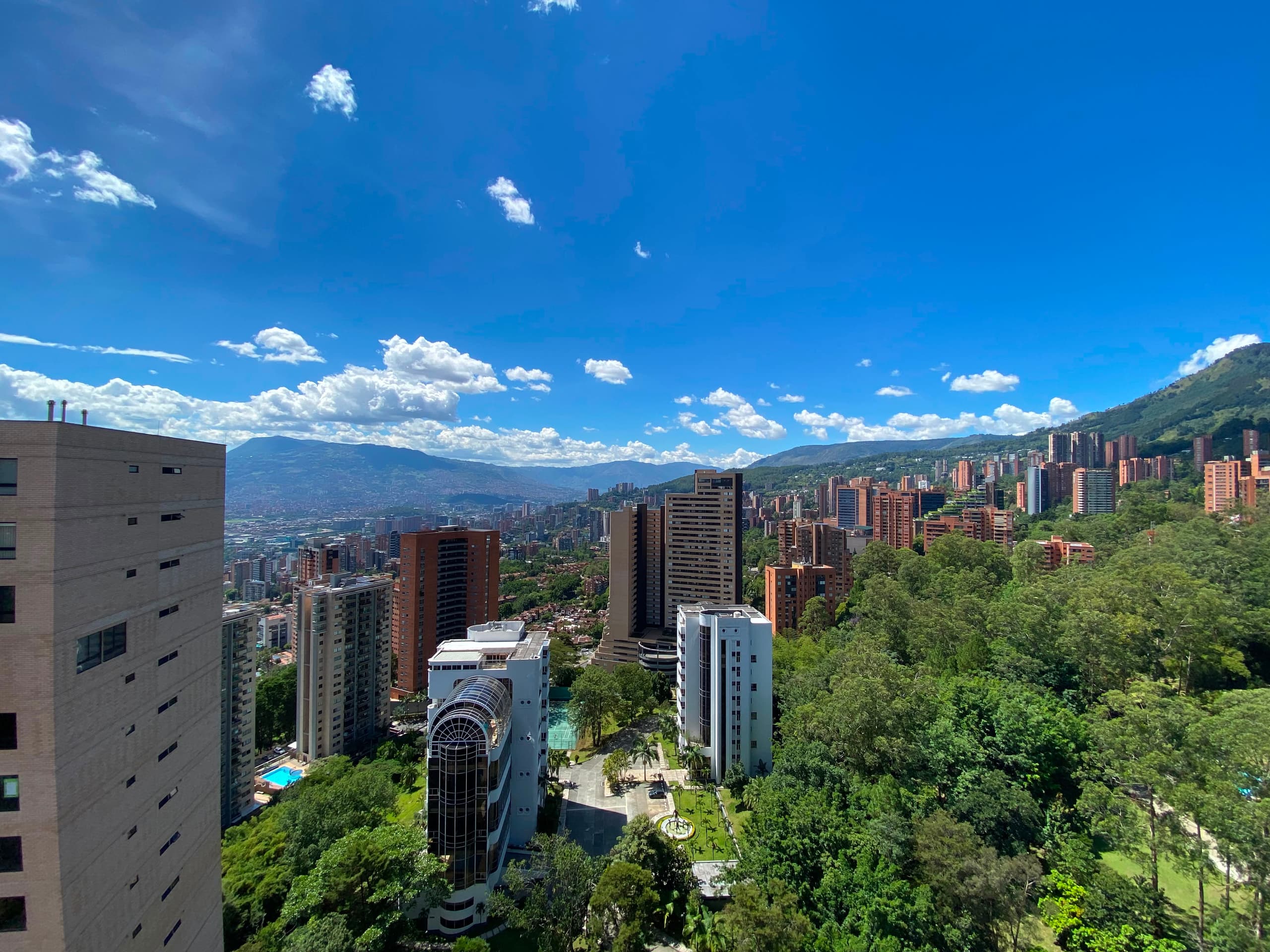 Apartamento en arriendo en Los Balsos, Poblado, Medellín — foto 1 de 20