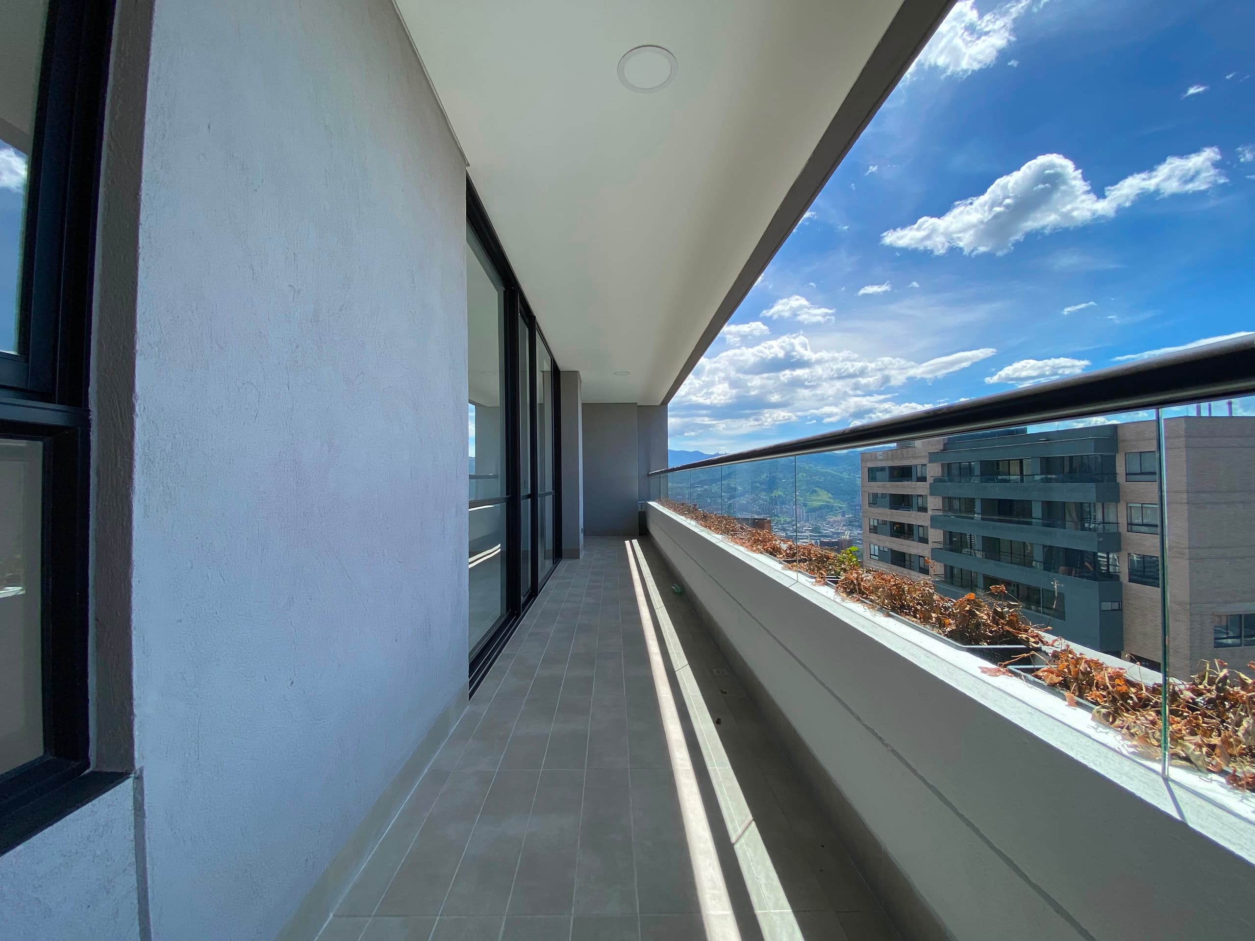 Apartamento en arriendo en Los Balsos, Poblado, Medellín — foto 3 de 20