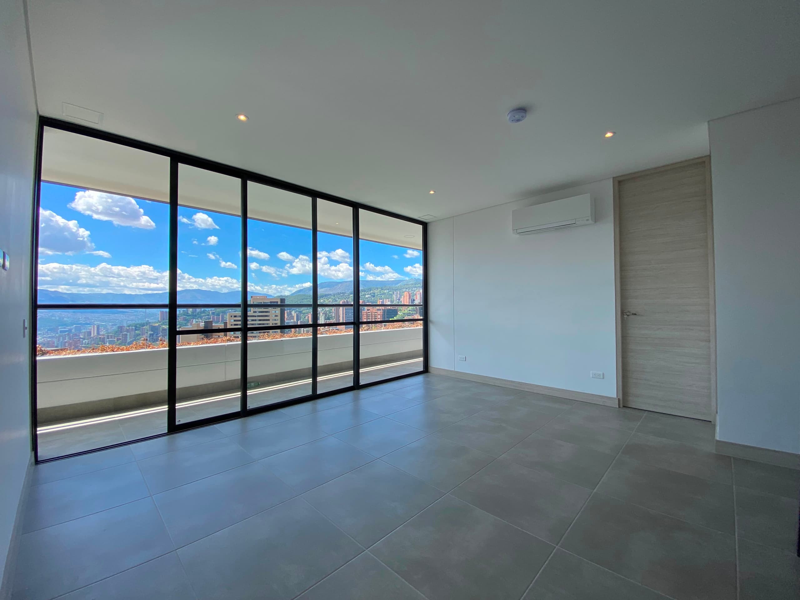 Apartamento en arriendo en Los Balsos, Poblado, Medellín — foto 4 de 20