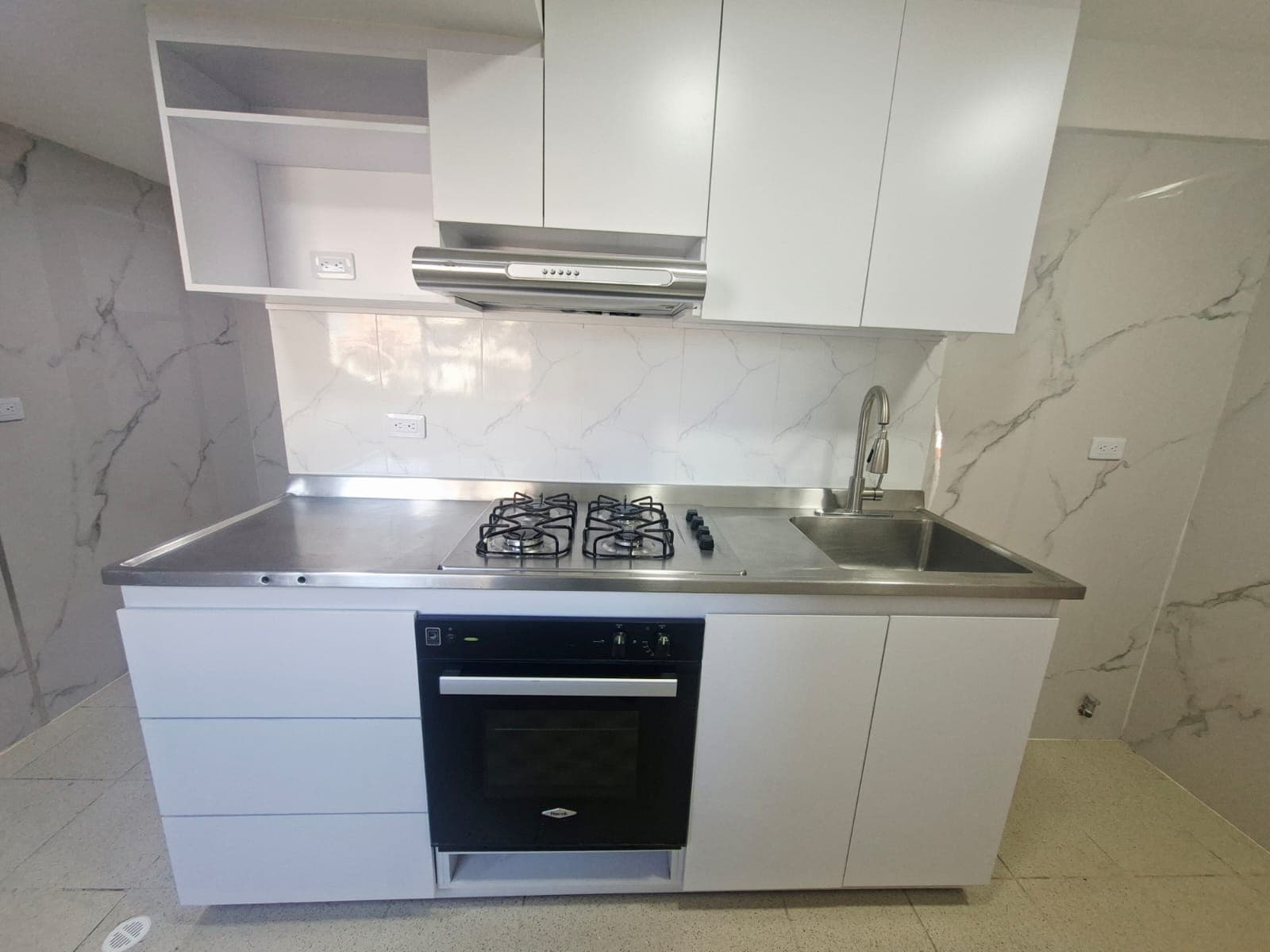 Apartamento en arriendo en El Tesoro, Poblado, Medellín — foto 1 de 13