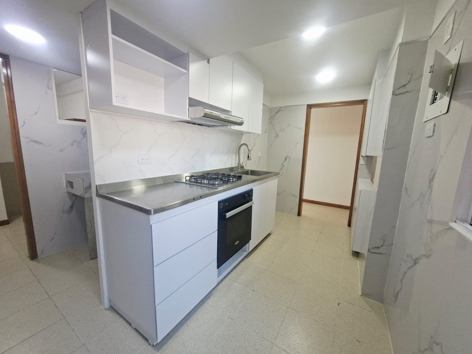 Apartamento en arriendo en El Tesoro, Poblado, Medellín — foto 2 de 13