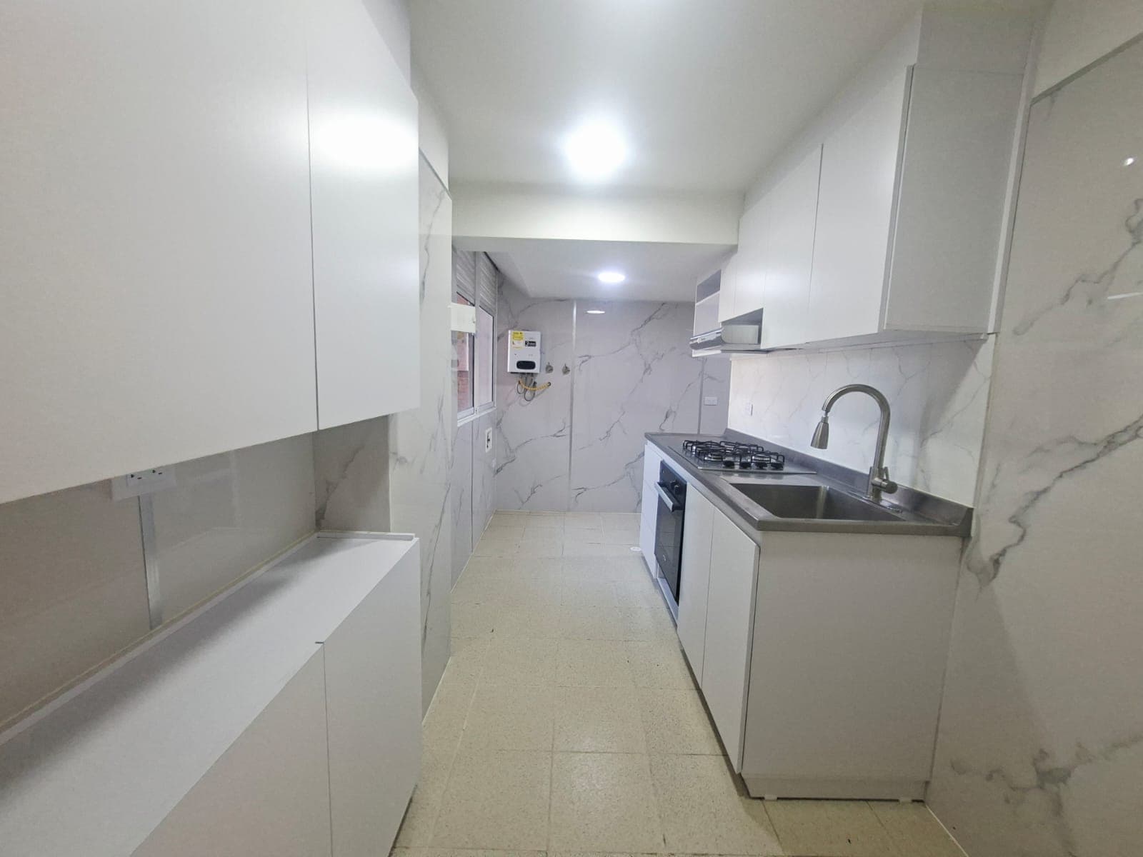 Apartamento en arriendo en El Tesoro, Poblado, Medellín — foto 3 de 13