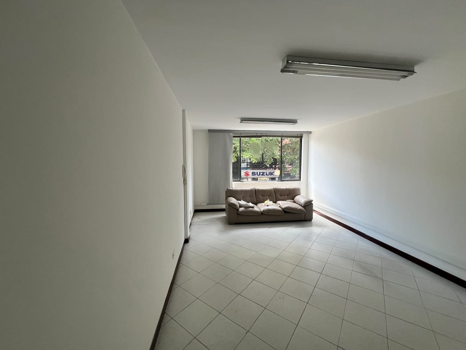 Oficina en arriendo en Bolivariana, Laureles, Medellín — foto 1 de 13