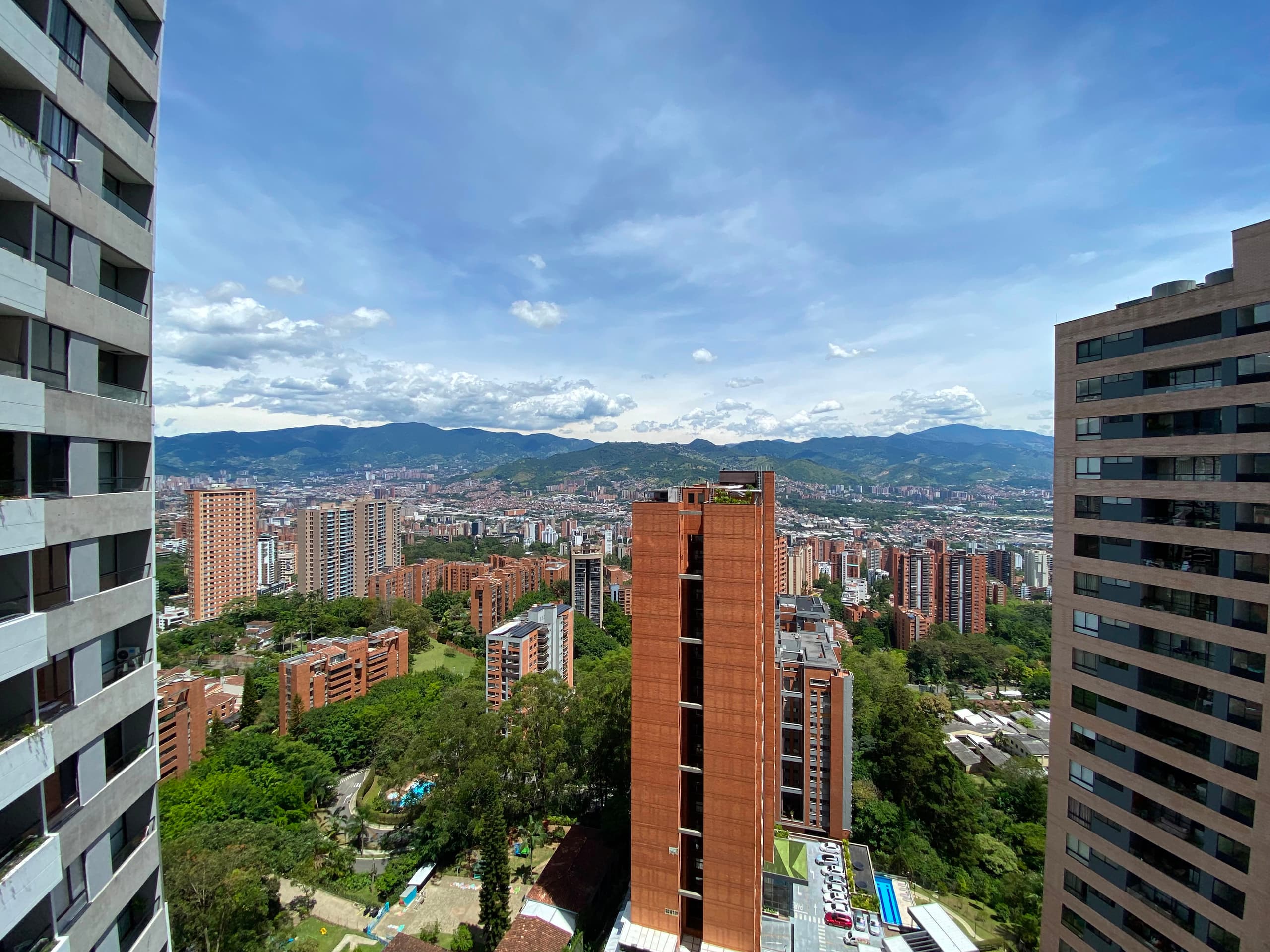 Apartamento en arriendo en Los Balsos, Poblado, Medellín — foto 1 de 20