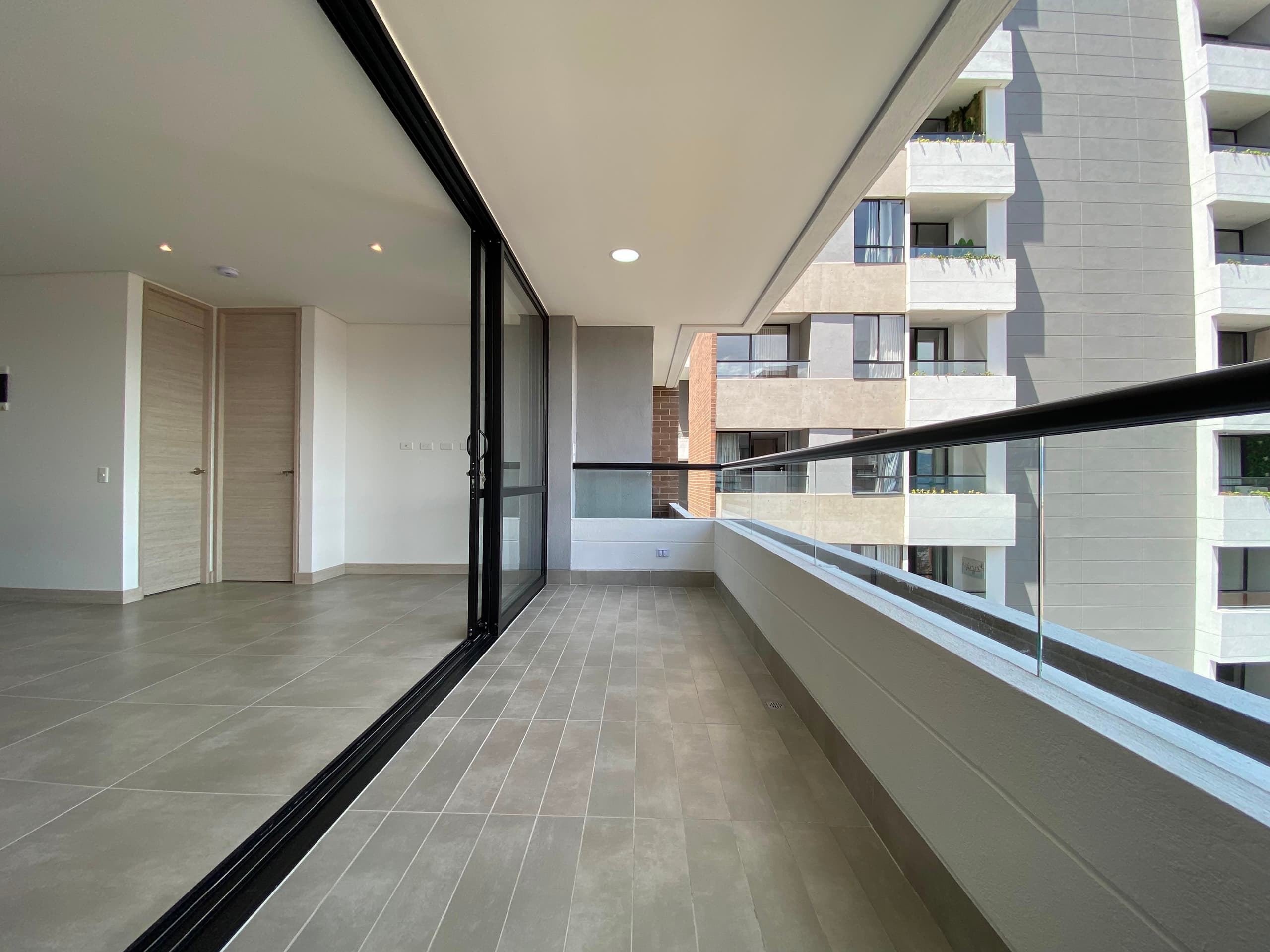 Apartamento en arriendo en Los Balsos, Poblado, Medellín — foto 2 de 20