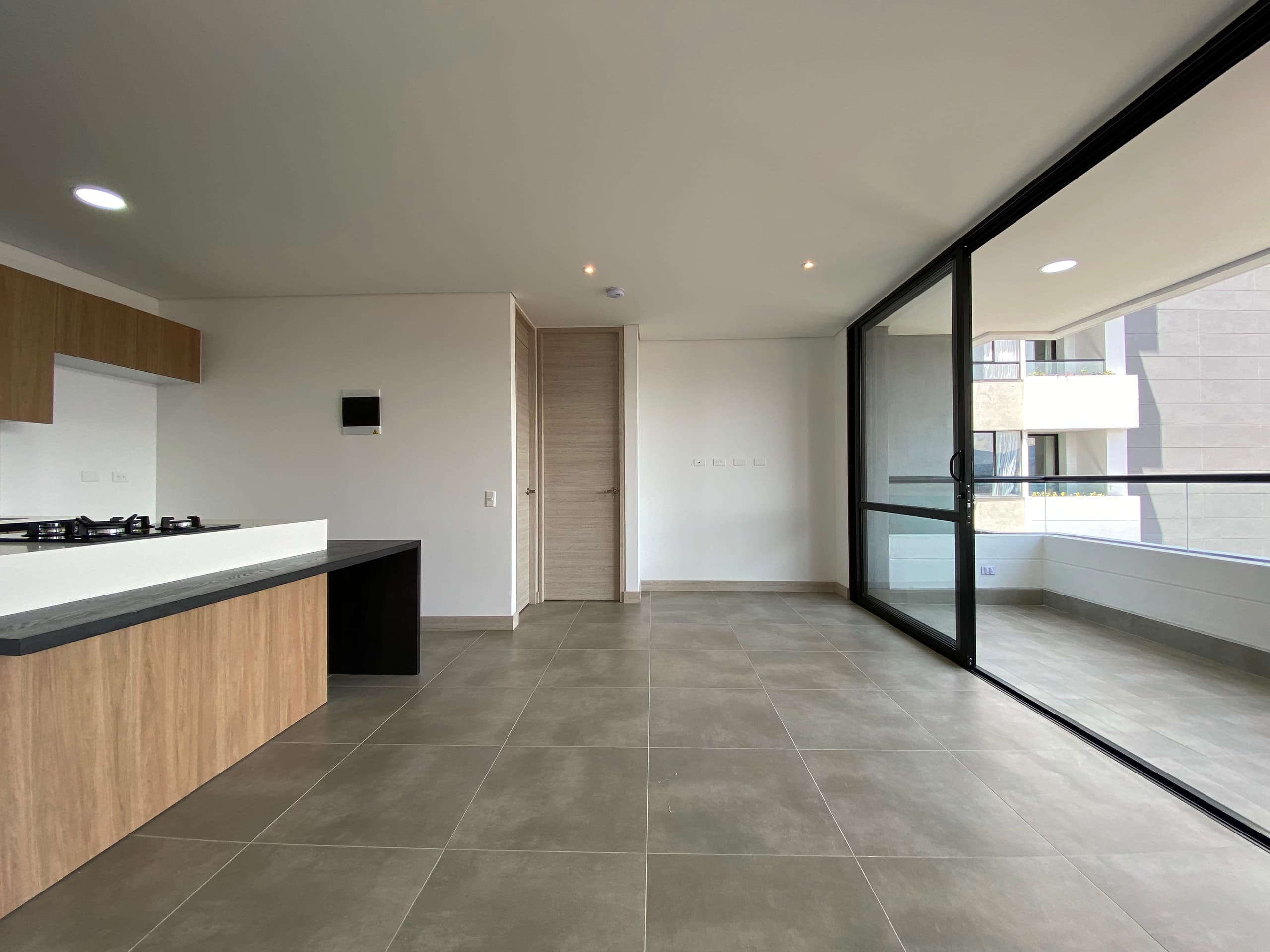 Apartamento en arriendo en Los Balsos, Poblado, Medellín — foto 3 de 20