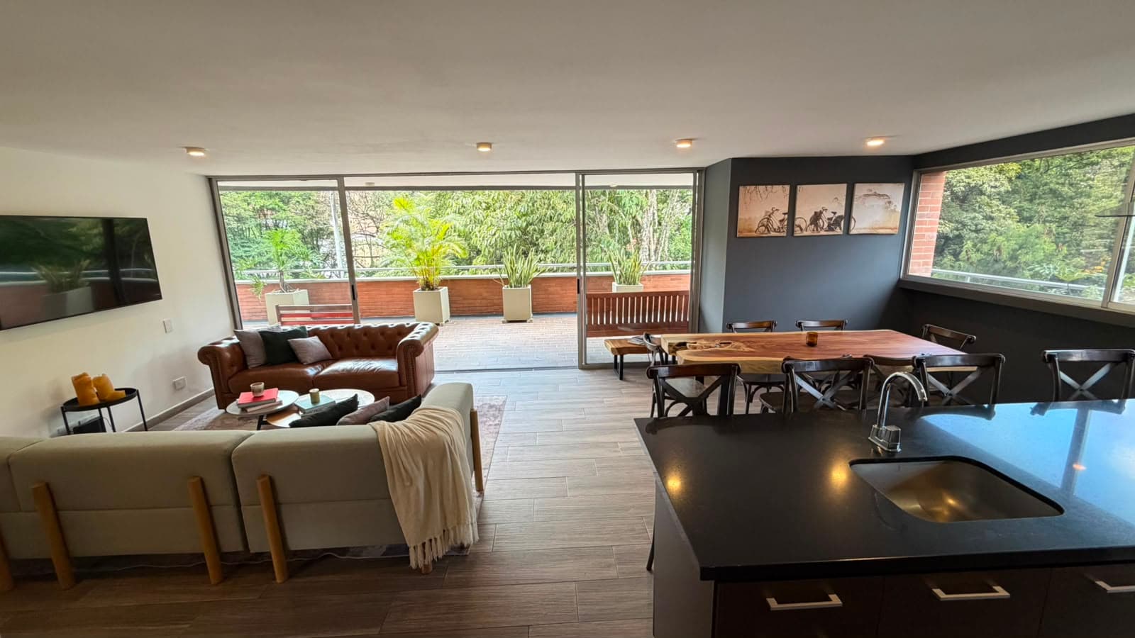 Apartamento en arriendo en Santa María De Los Ángeles, Poblado, Medellín — foto 1 de 20