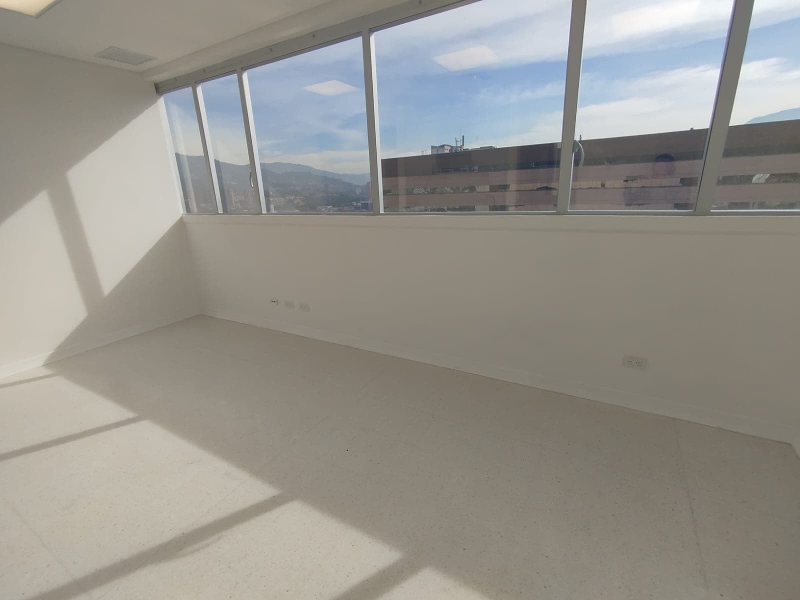 Oficina en arriendo en Sabaneta — foto 4 de 20