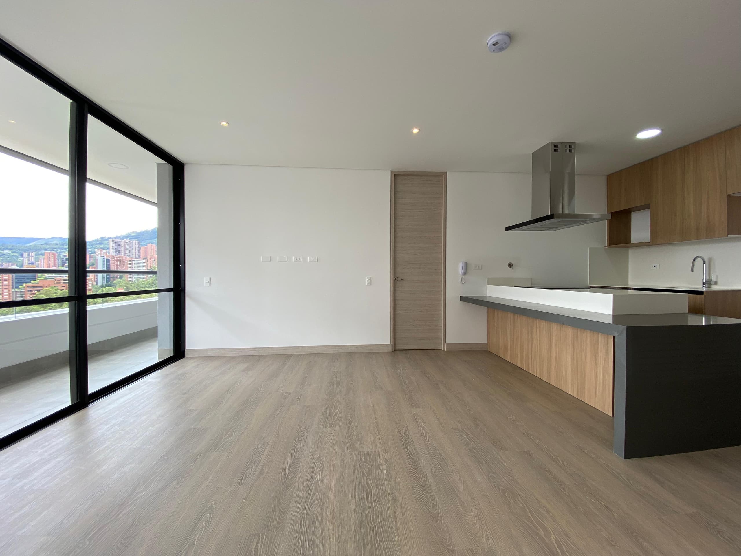 Apartamento en arriendo en Los Balsos, Poblado, Medellín — foto 4 de 20