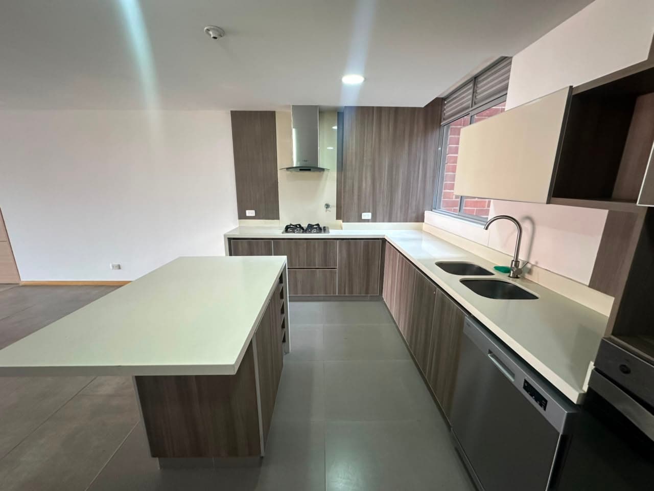 Apartamento en arriendo en Loma De Las Brujas, Envigado — foto 2 de 20