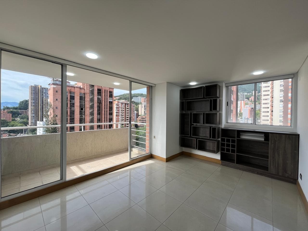 Apartamento en arriendo en Lalinde, Poblado, Medellín — foto 3 de 17