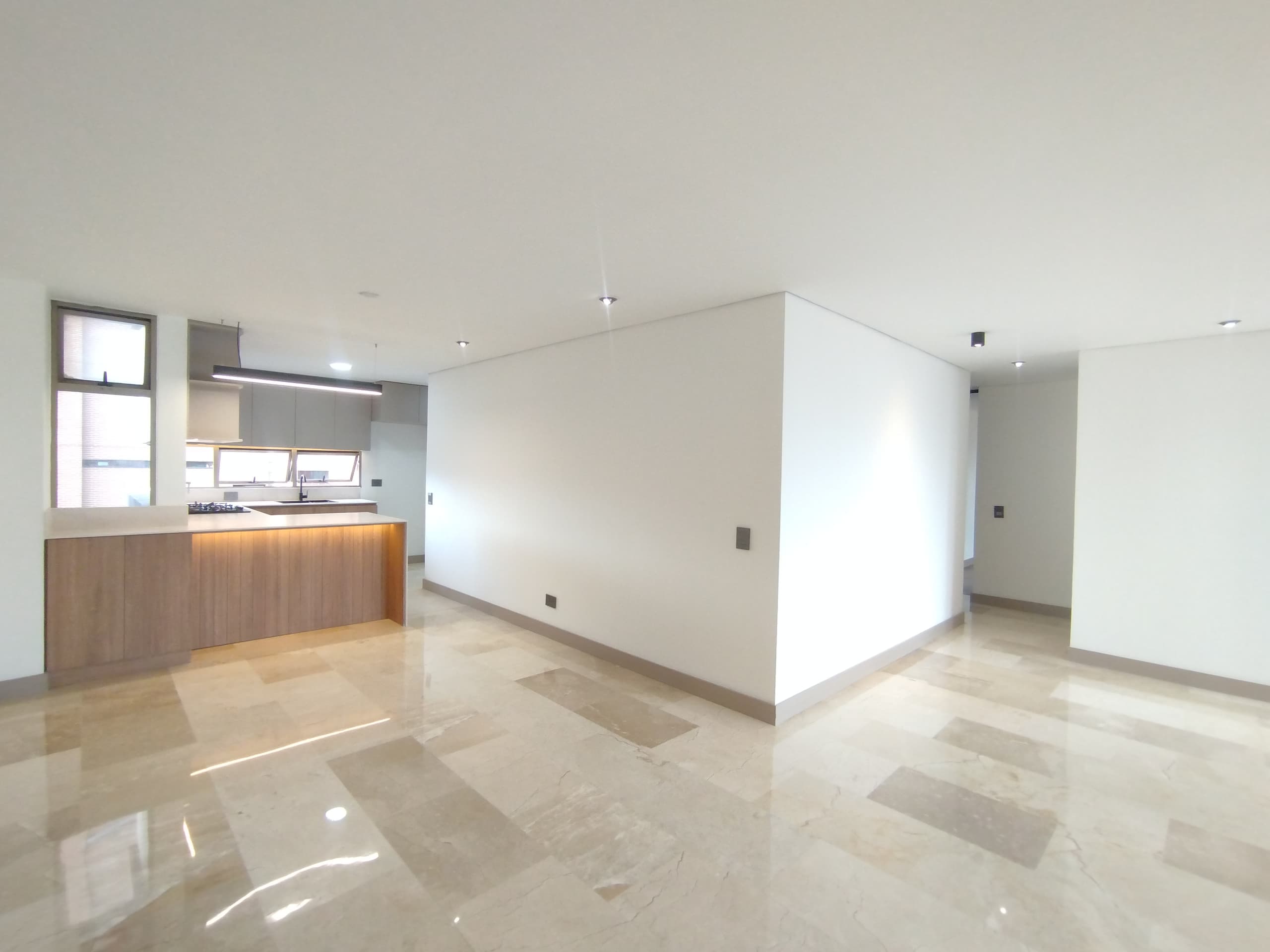 Apartamento en arriendo en Los Parra, Poblado, Medellín — foto 4 de 20