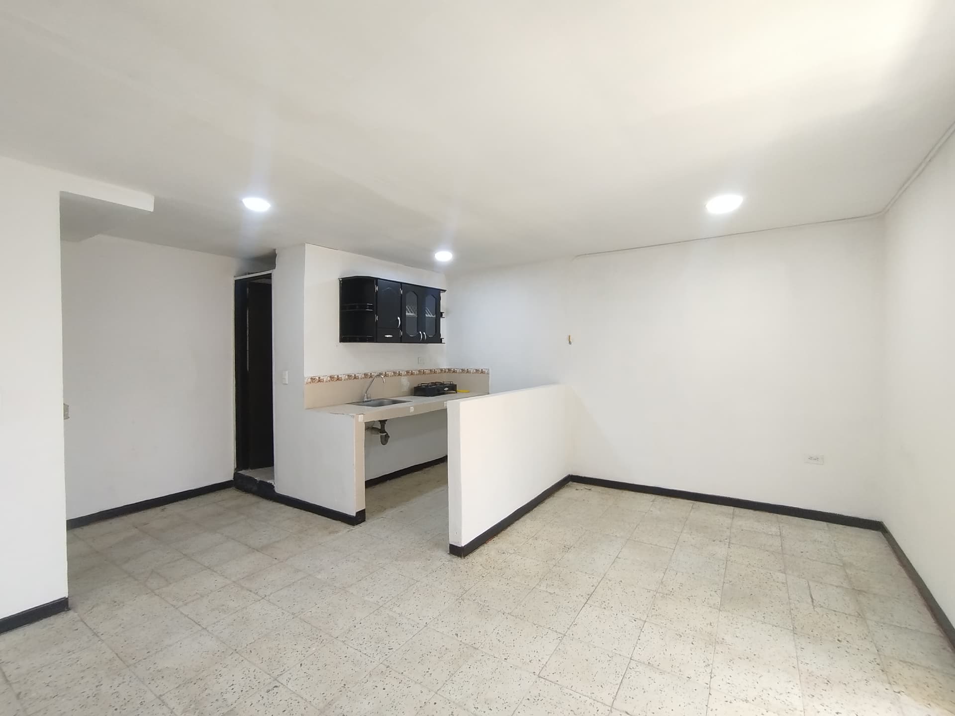 Apartamento en arriendo en Barrio Colombia, Poblado, Medellín — foto 1 de 13