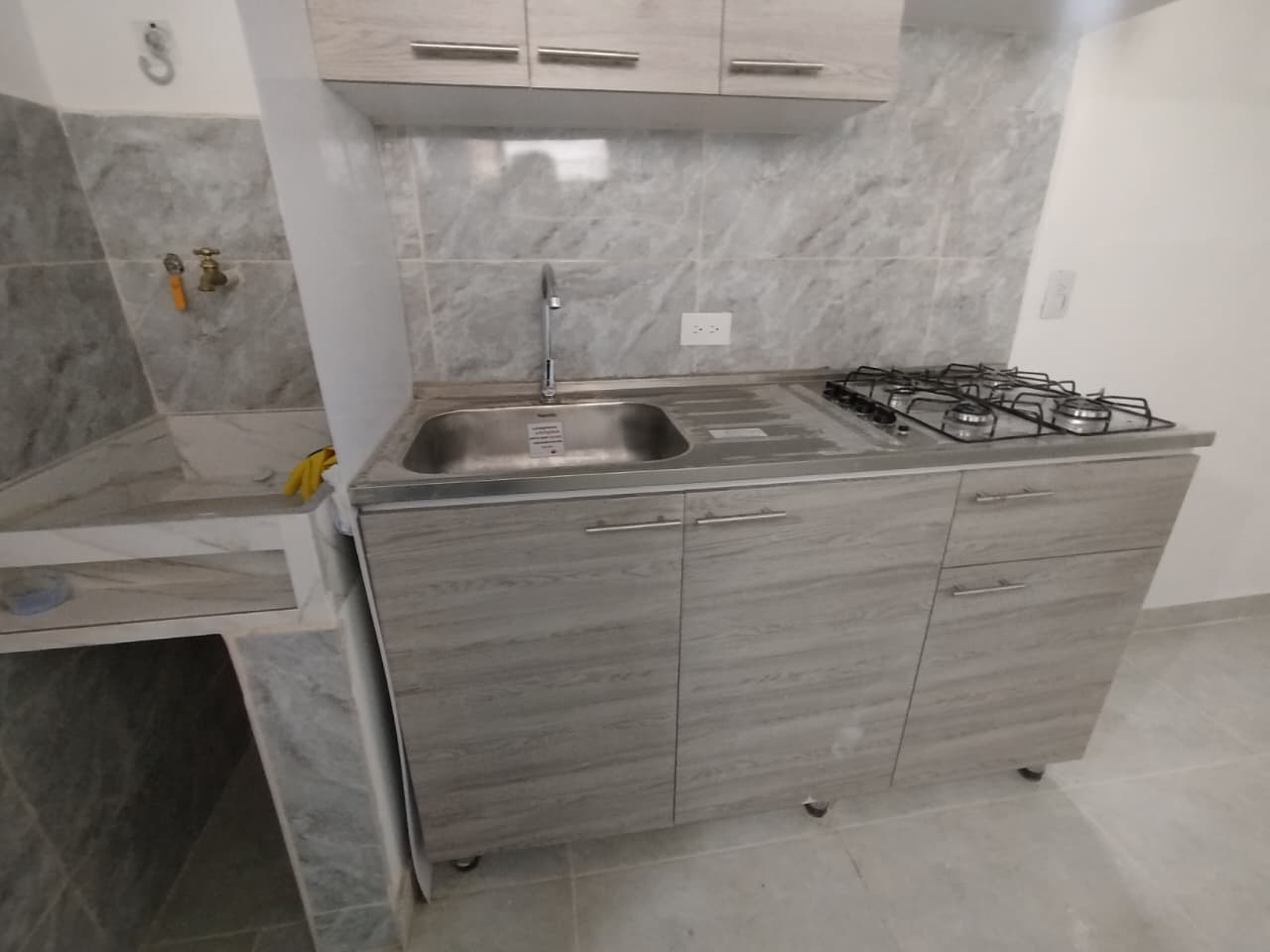 Apartaestudio en arriendo en Boston, Centro, Medellín — foto 3 de 12