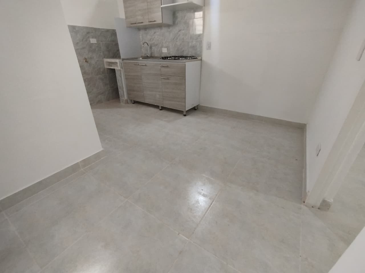 Apartaestudio en arriendo en Boston, Centro, Medellín — foto 4 de 12