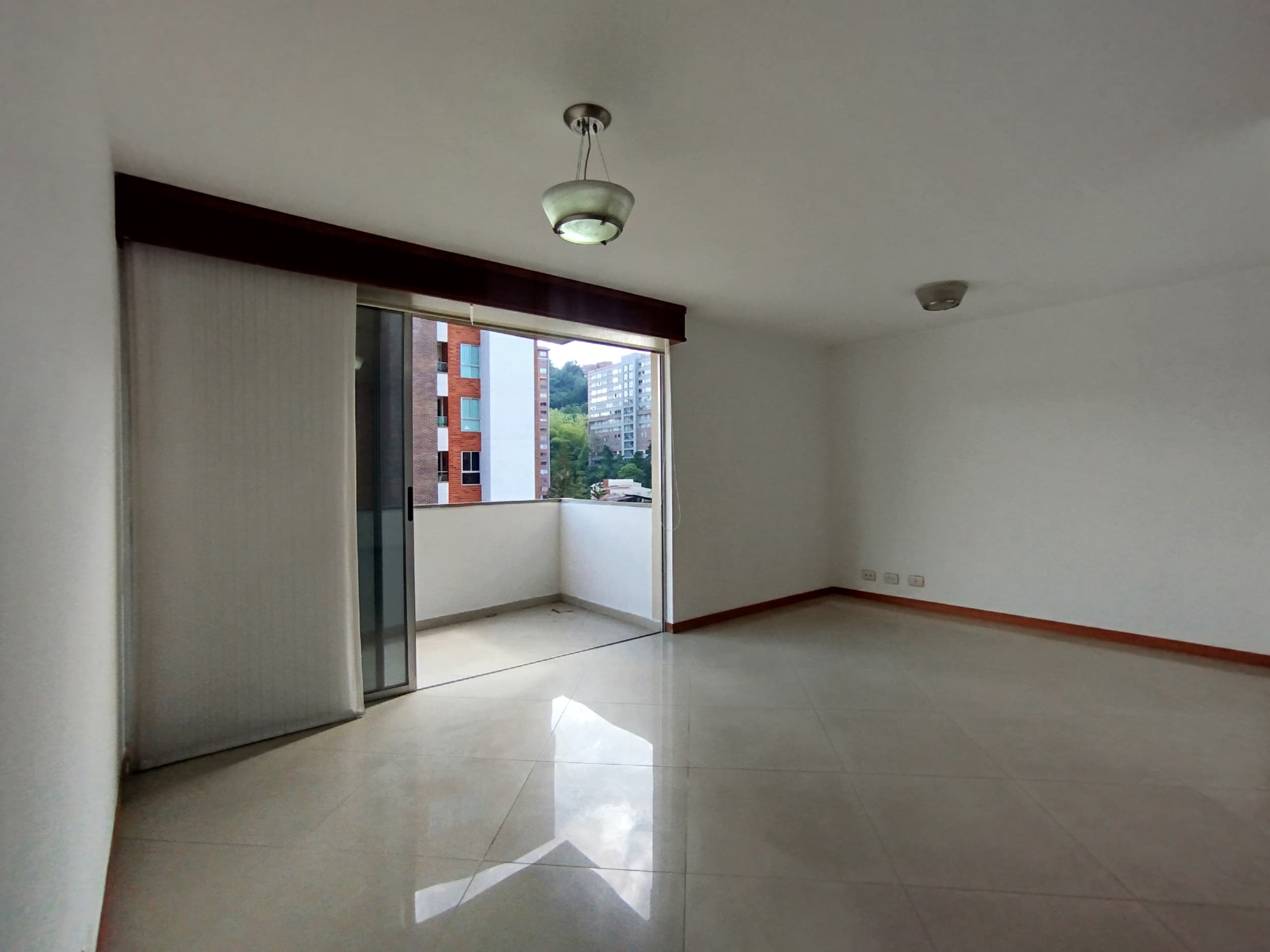 Apartamento en arriendo en Castropol, Poblado, Medellín — foto 5 de 20