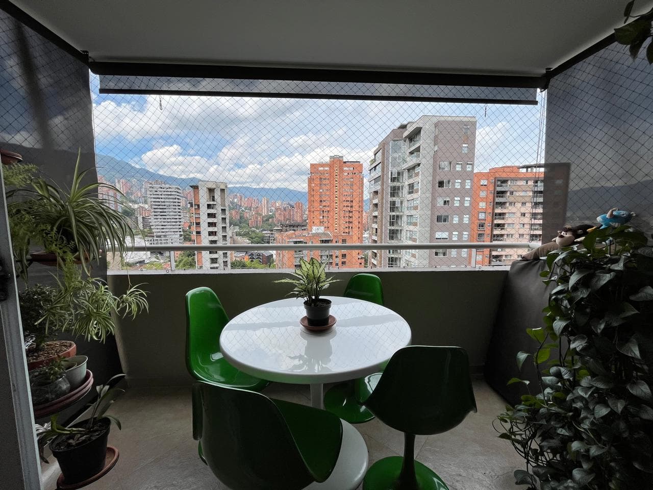 Apartamento en arriendo en Lalinde, Poblado, Medellín — foto 2 de 14