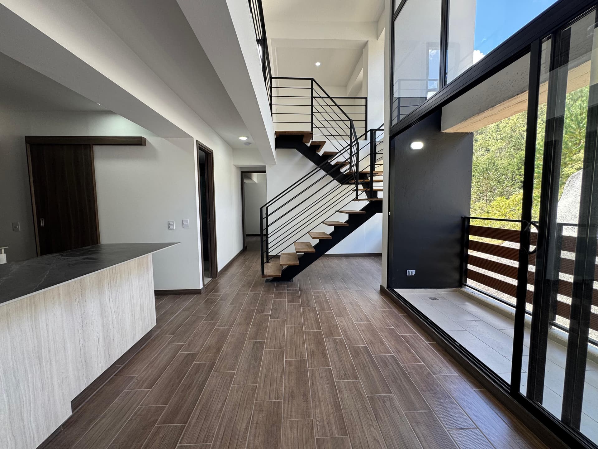 Apartamento en arriendo en El Campestre, Retiro — foto 1 de 19
