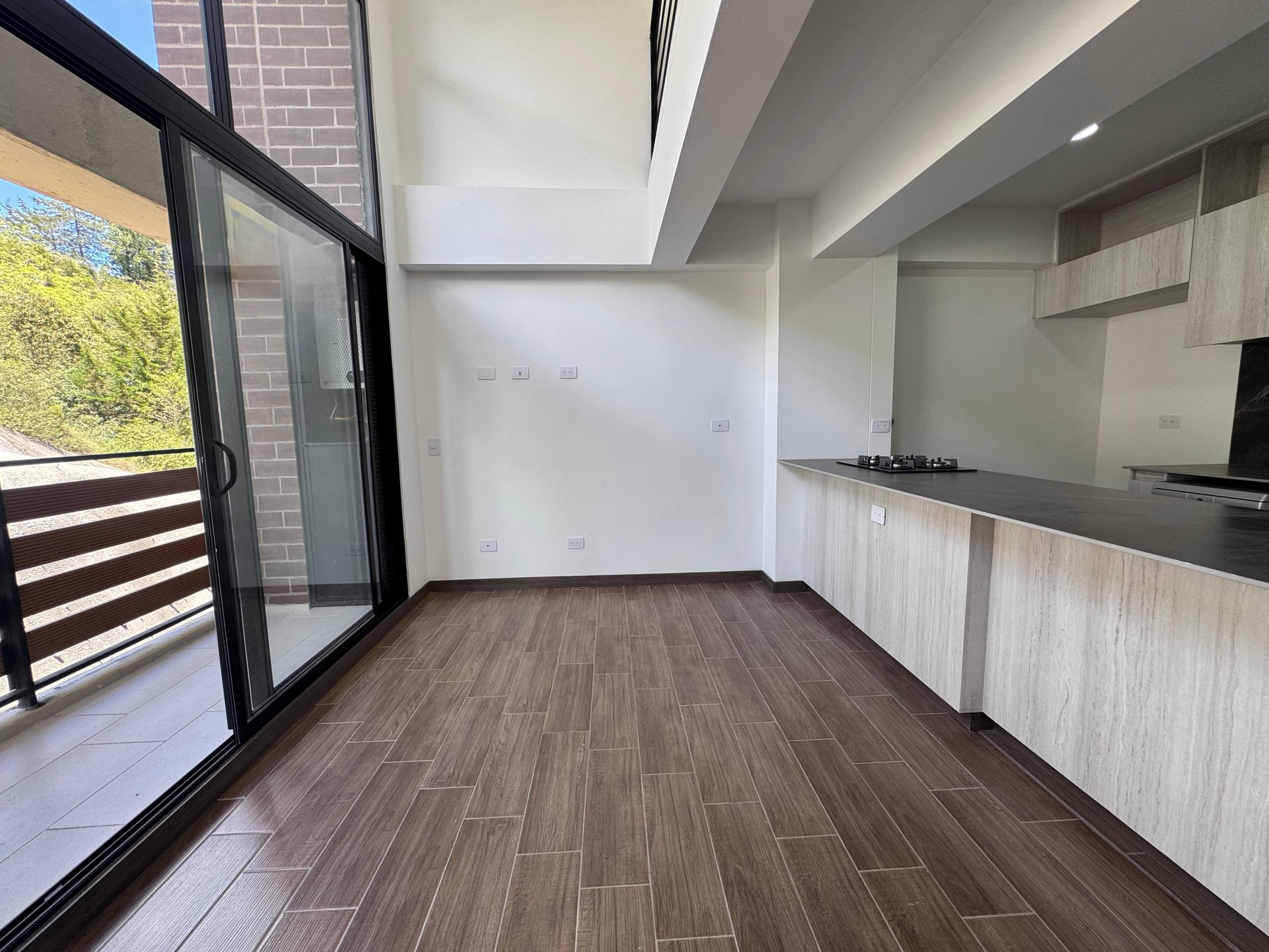 Apartamento en arriendo en El Campestre, Retiro — foto 2 de 19