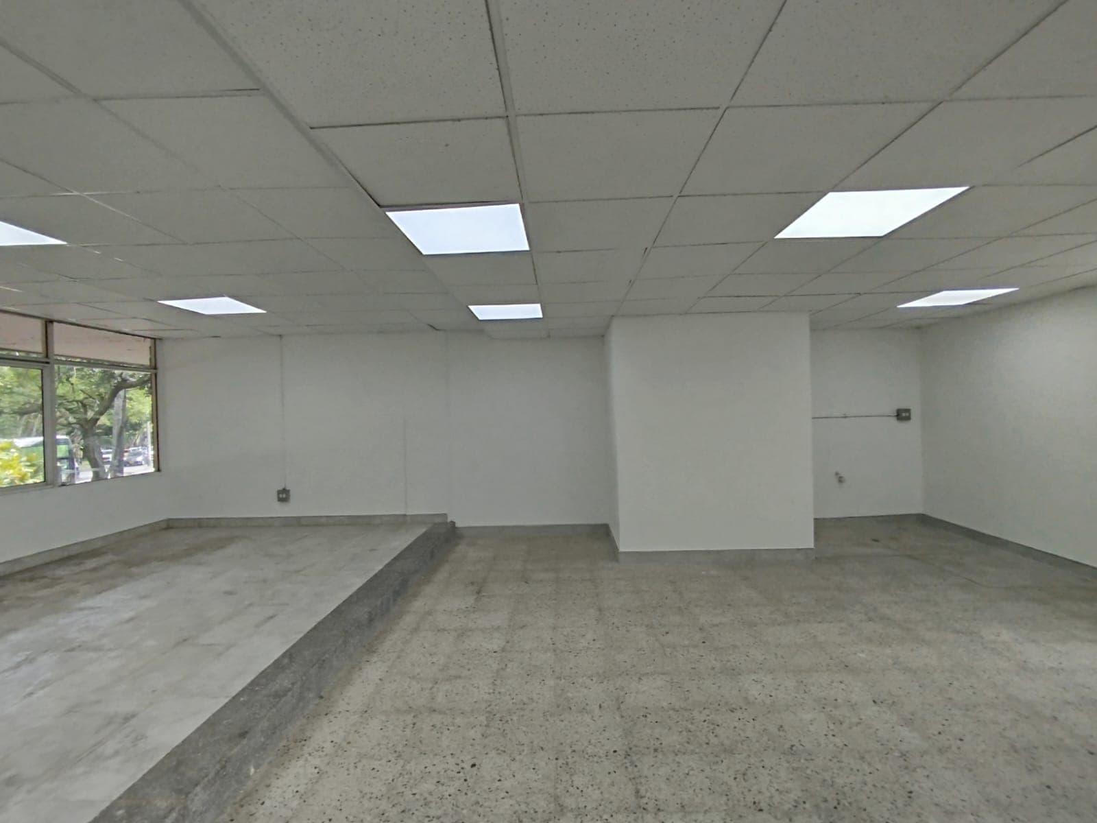 Local en arriendo en Nueva Villa Del Aburrá, Belen, Medellín — foto 4 de 12