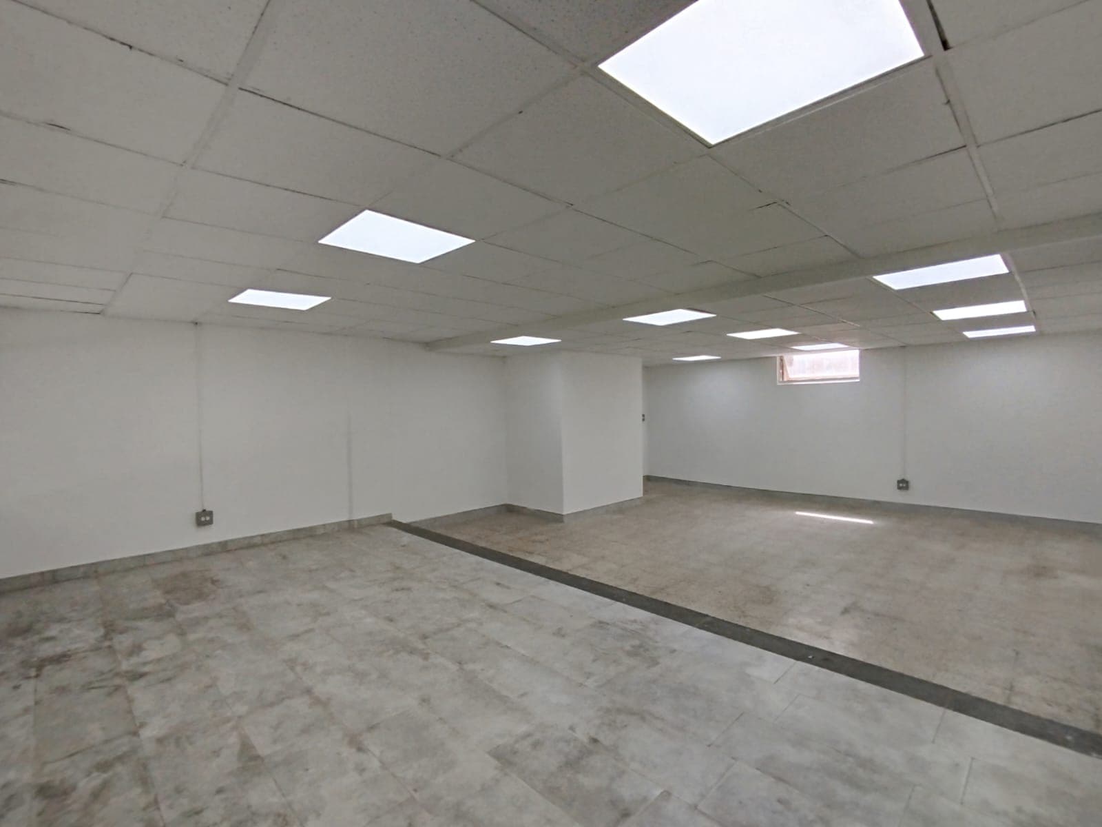 Local en arriendo en Nueva Villa Del Aburrá, Belen, Medellín — foto 5 de 12