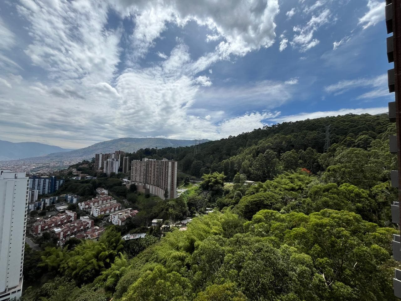 Apartamento en arriendo en Las Palmas M, Poblado, Medellín — foto 1 de 20