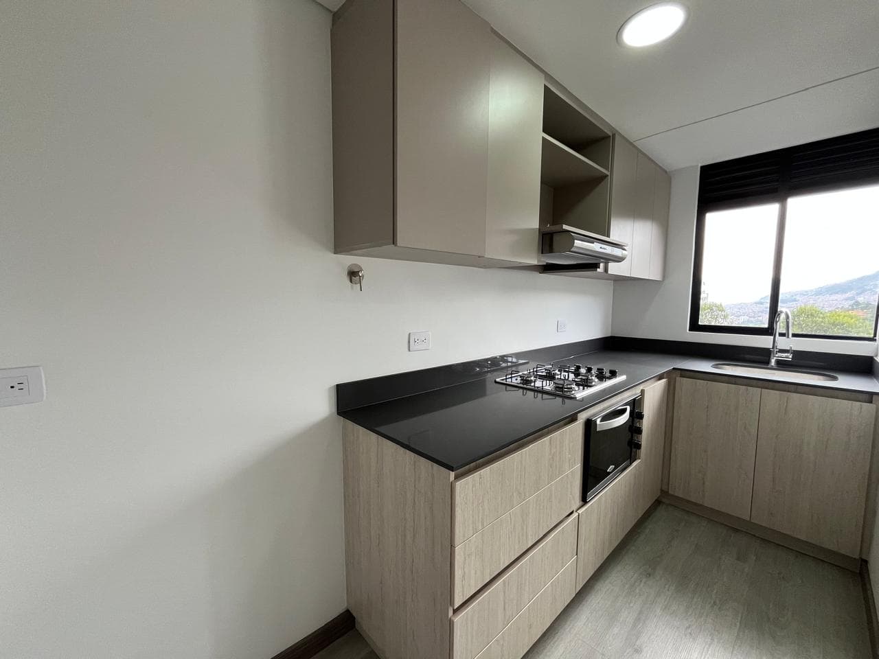 Apartamento en arriendo en Las Palmas M, Poblado, Medellín — foto 2 de 20