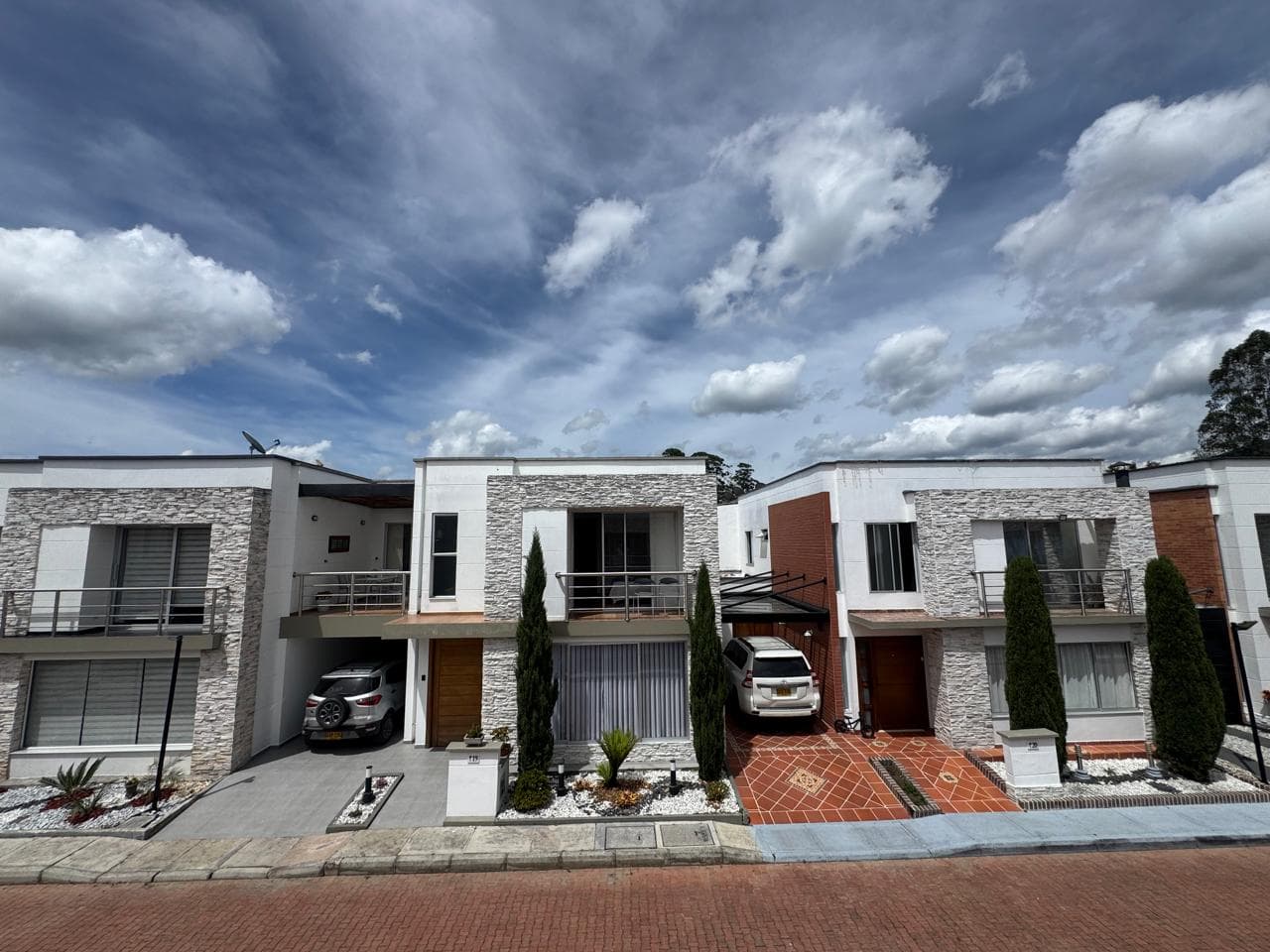 Casa Vivienda en arriendo en La Ceja — foto 1 de 20