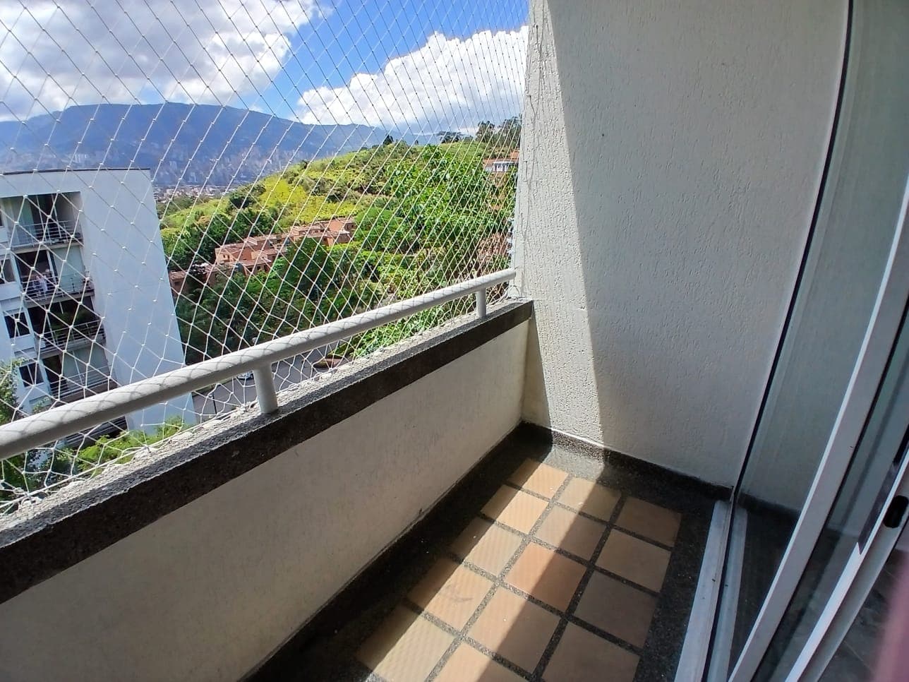 Apartamento en arriendo en Almeria, Laureles, Medellín — foto 3 de 15