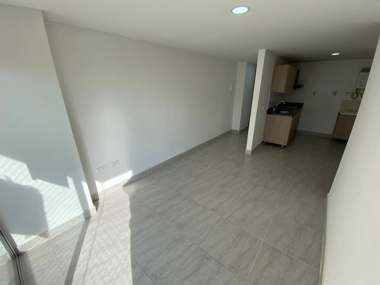 Apartamento en arriendo en Calle Larga, Sabaneta — foto 4 de 13