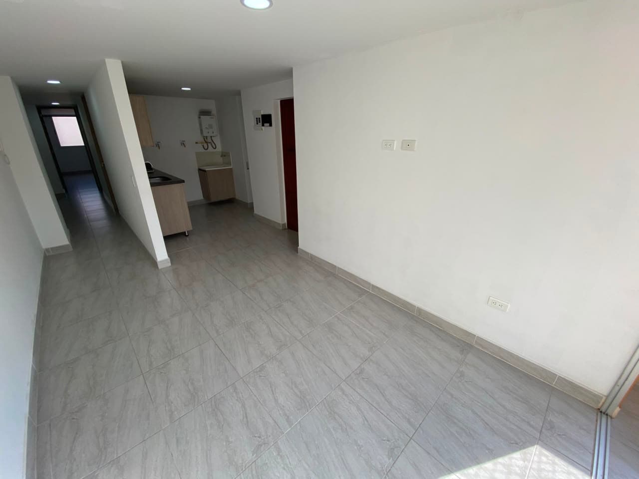 Apartamento en arriendo en Calle Larga, Sabaneta — foto 5 de 13