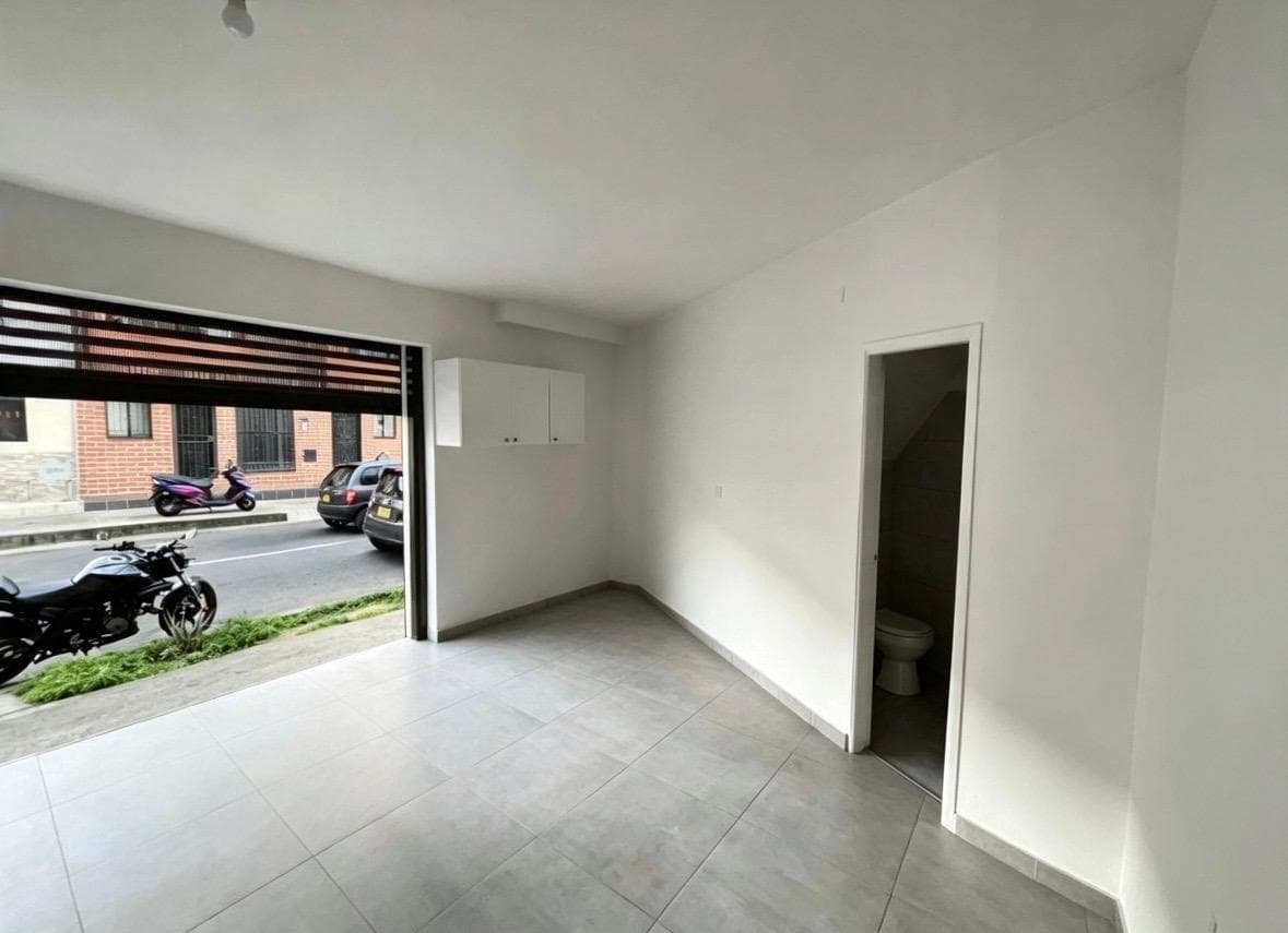 Local en arriendo en Itagui — foto 2 de 11